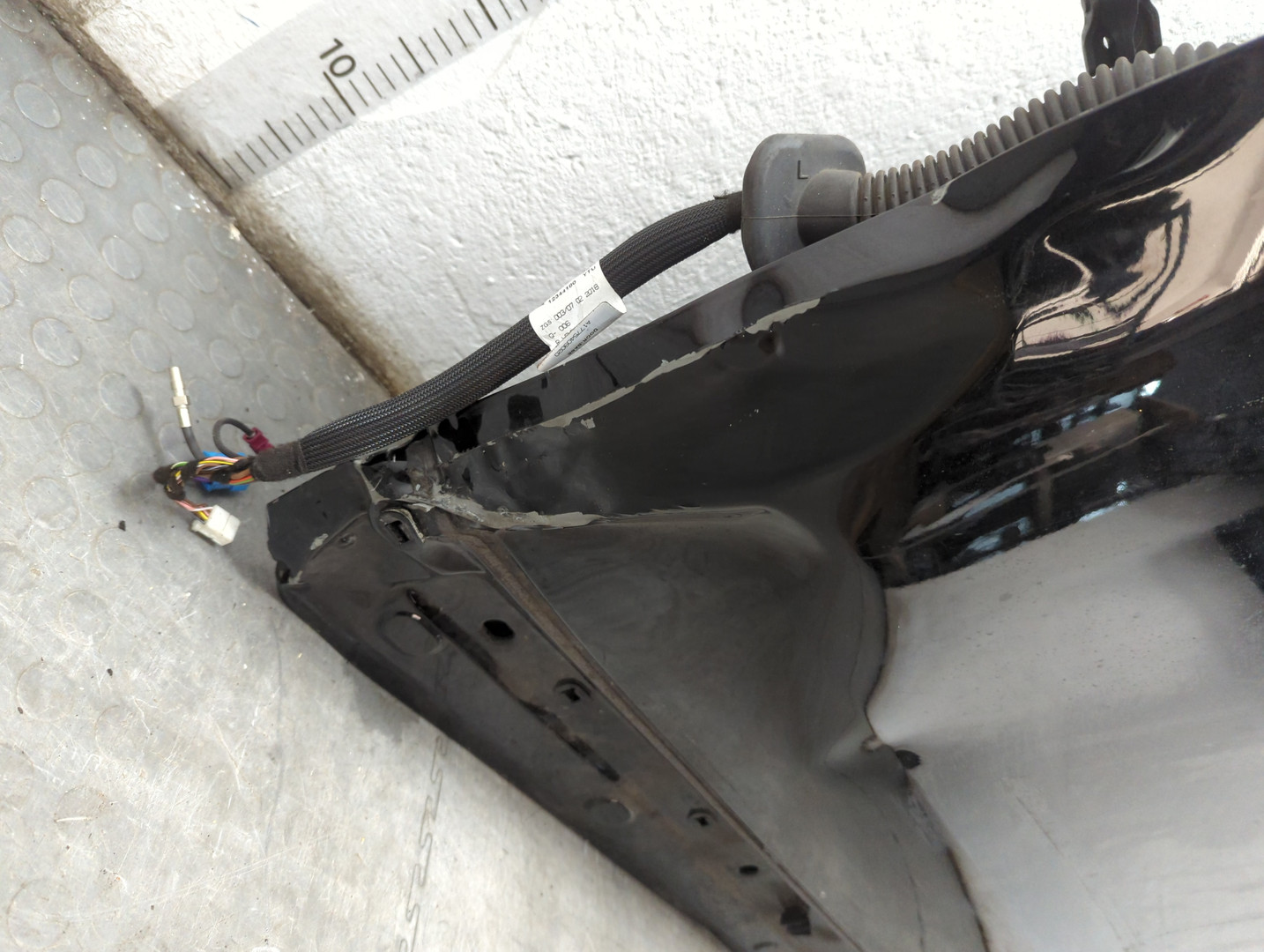 Дверь передняя левая