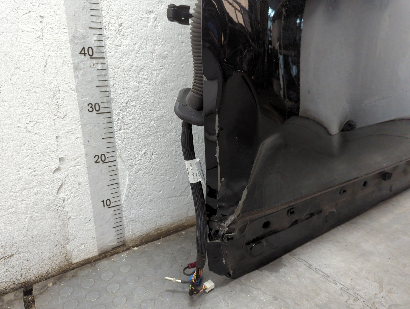 Дверь передняя левая