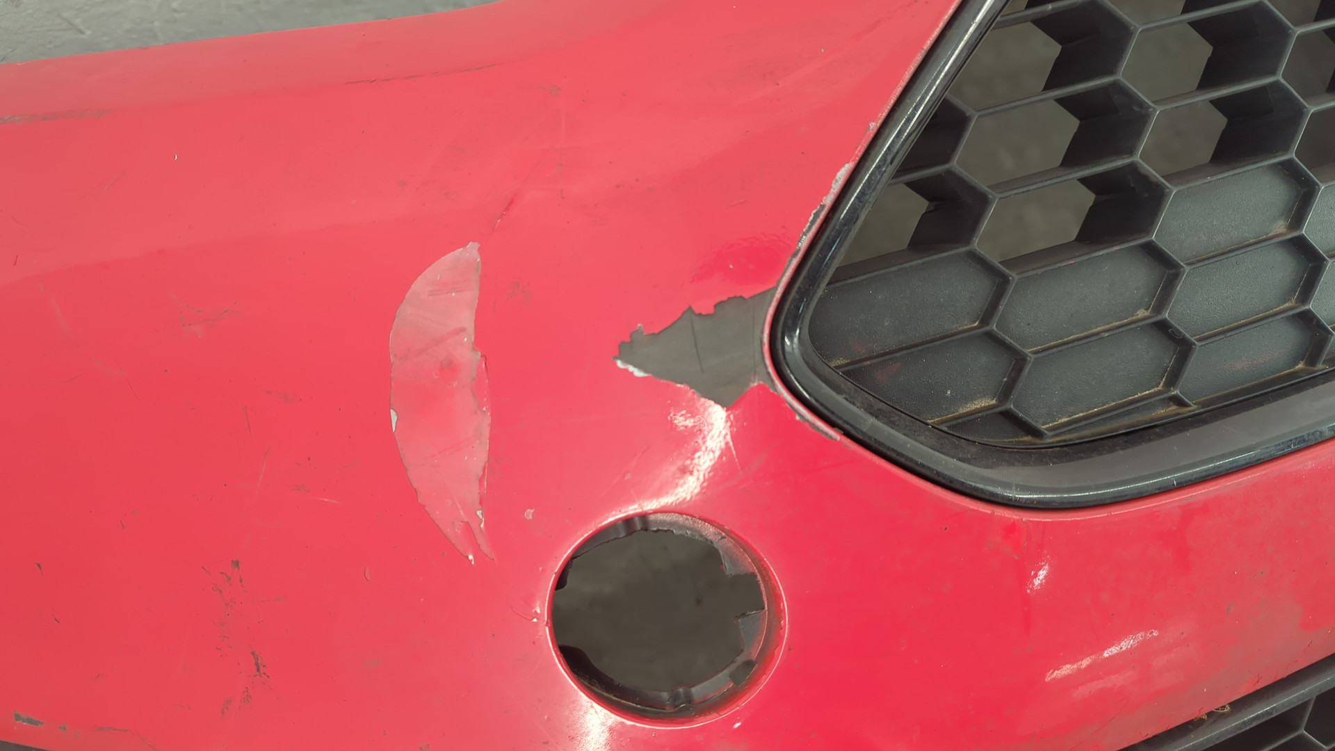 Бампер передний