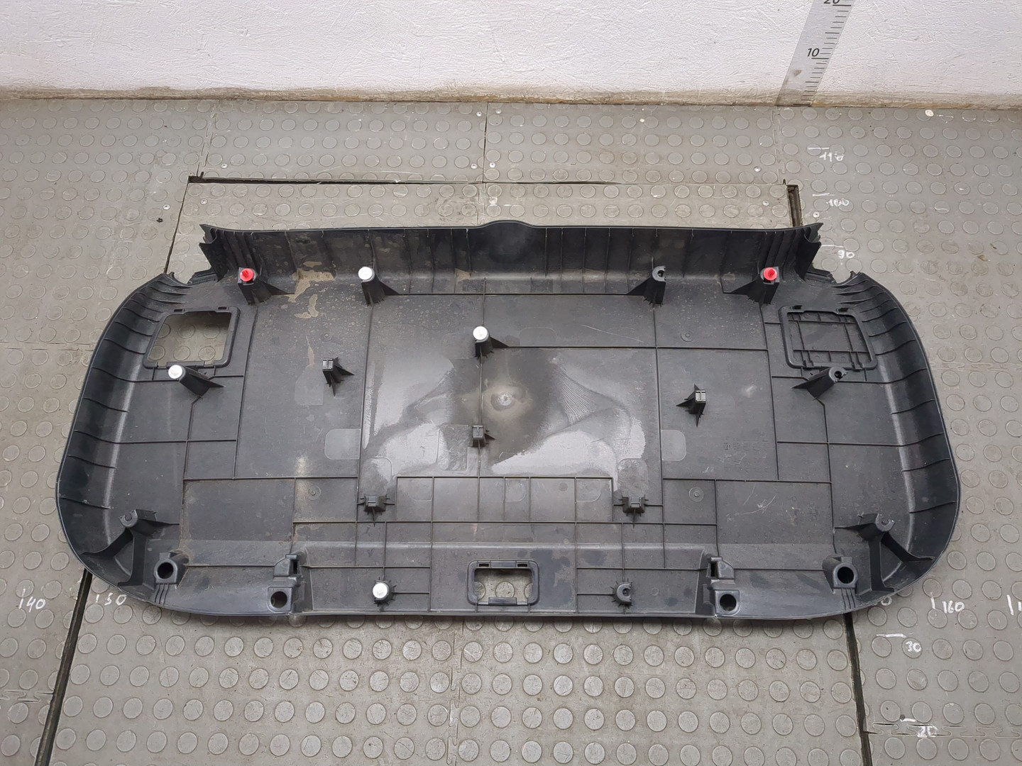 Обшивка двери багажника