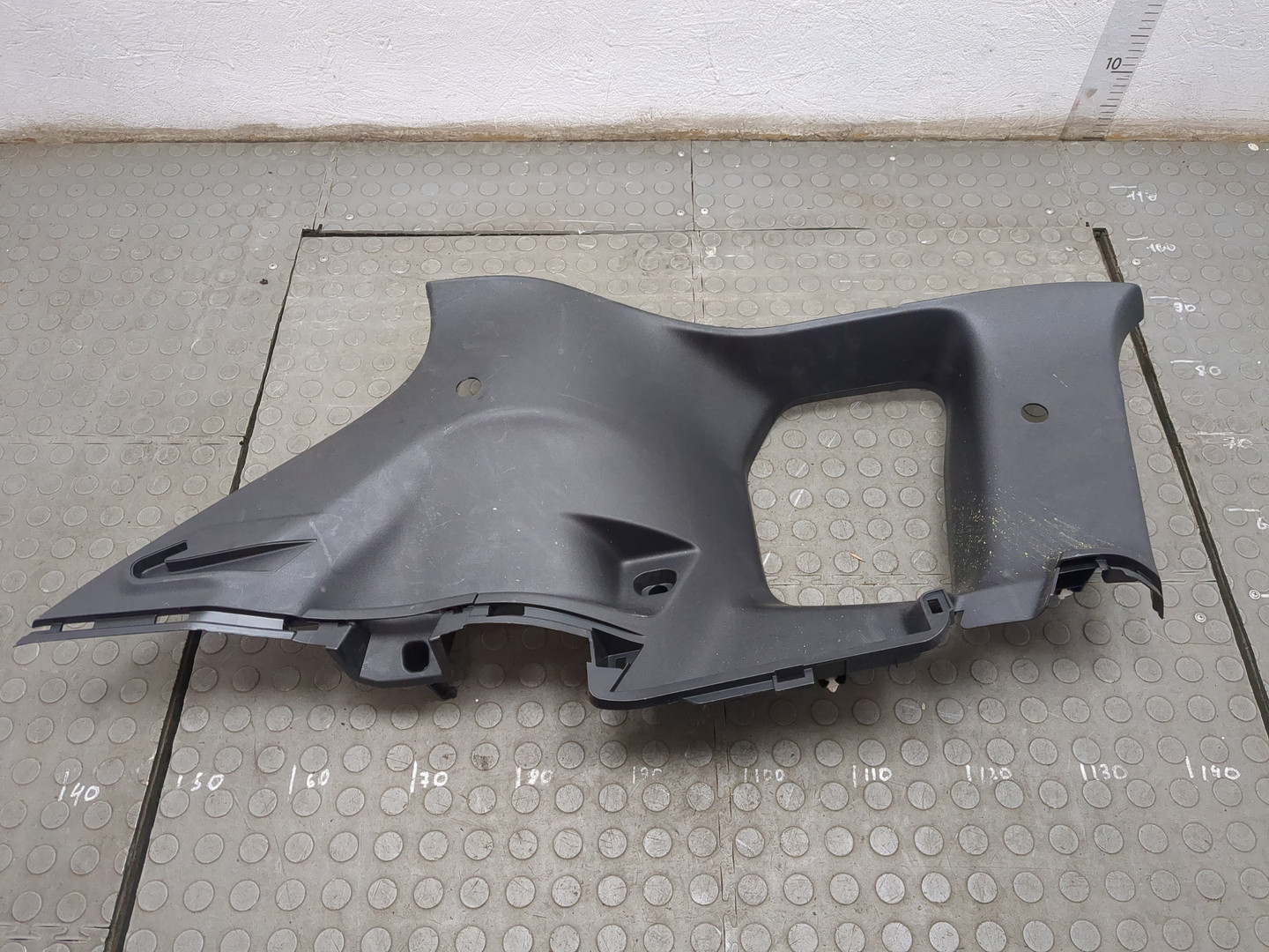 Обшивка багажника