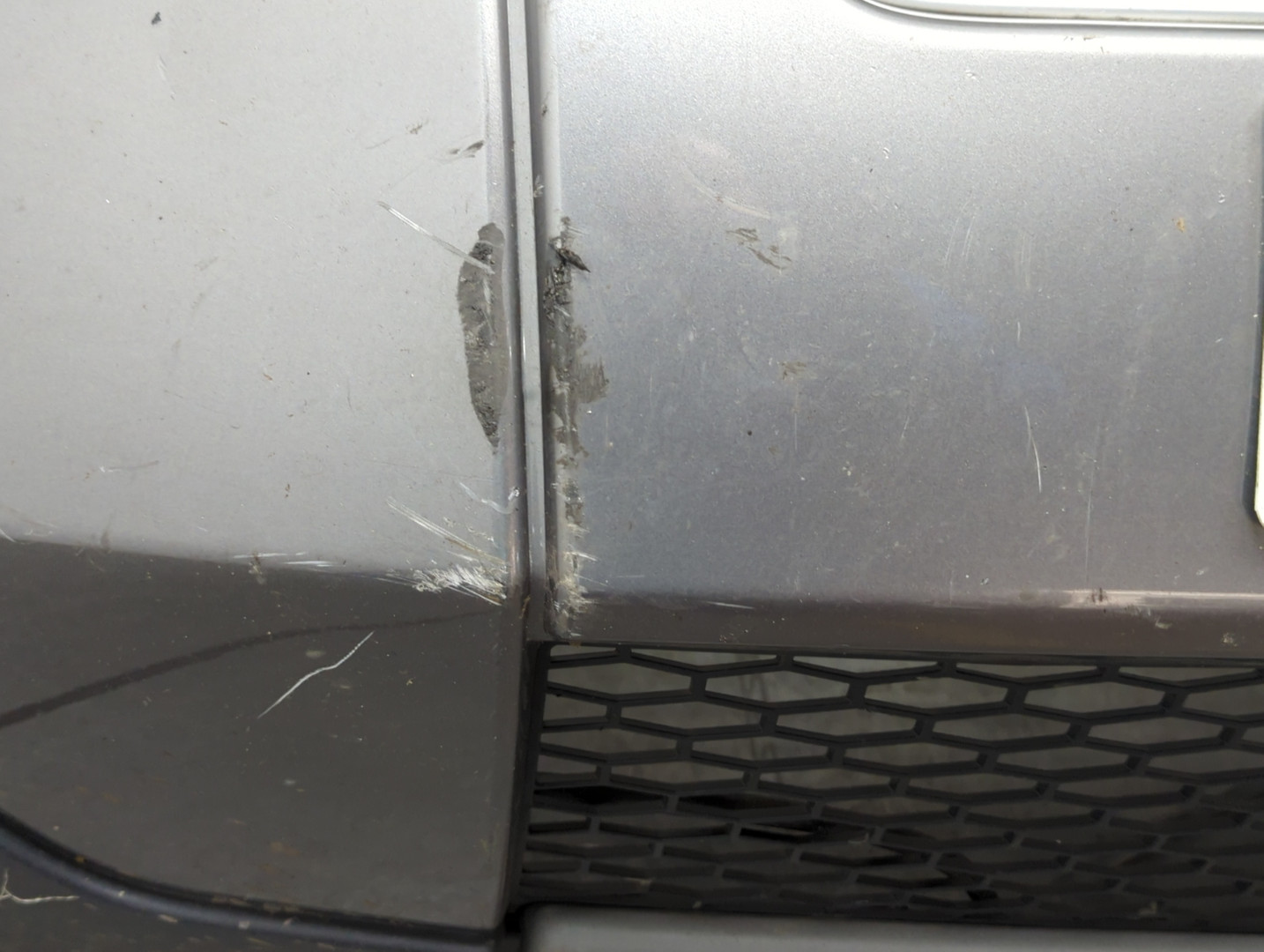 Бампер передний