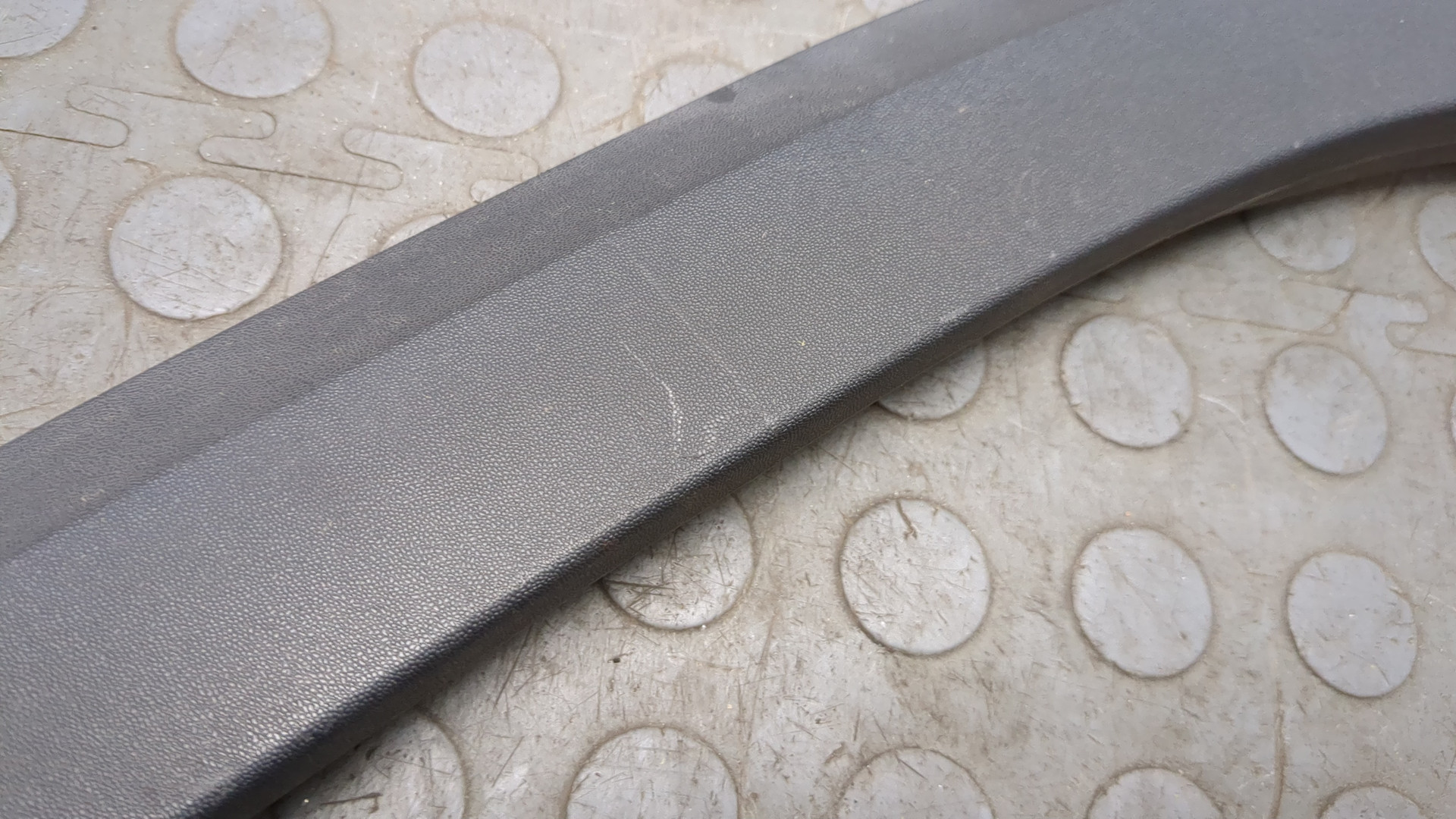 Накладка заднего крыла левого