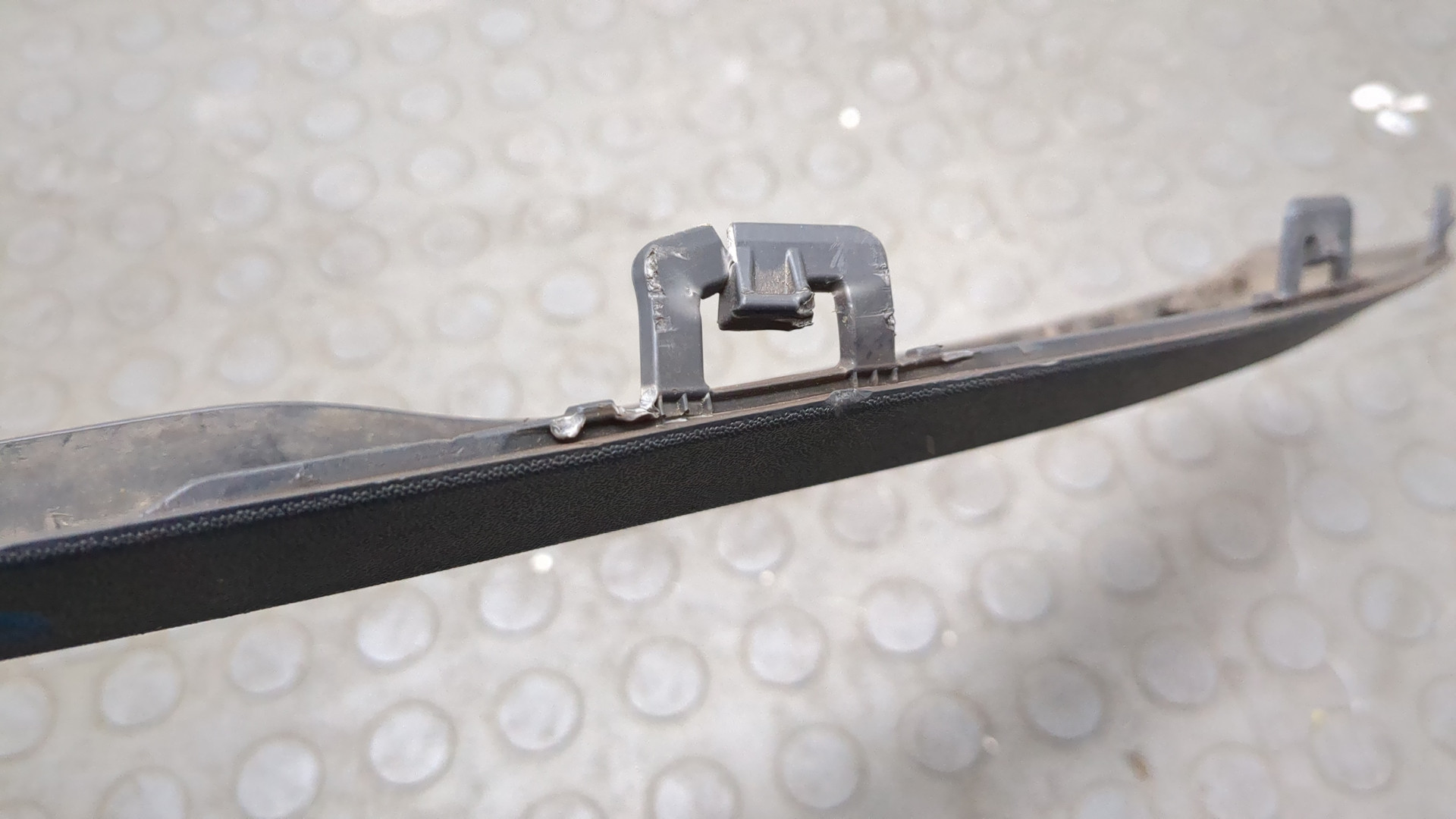 Накладка заднего крыла левого