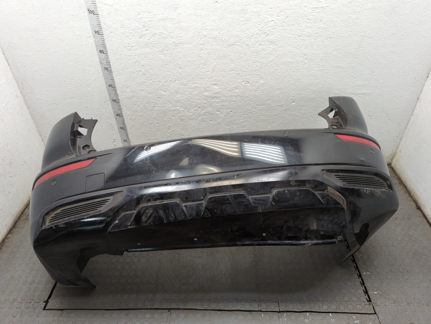 Бампер задний