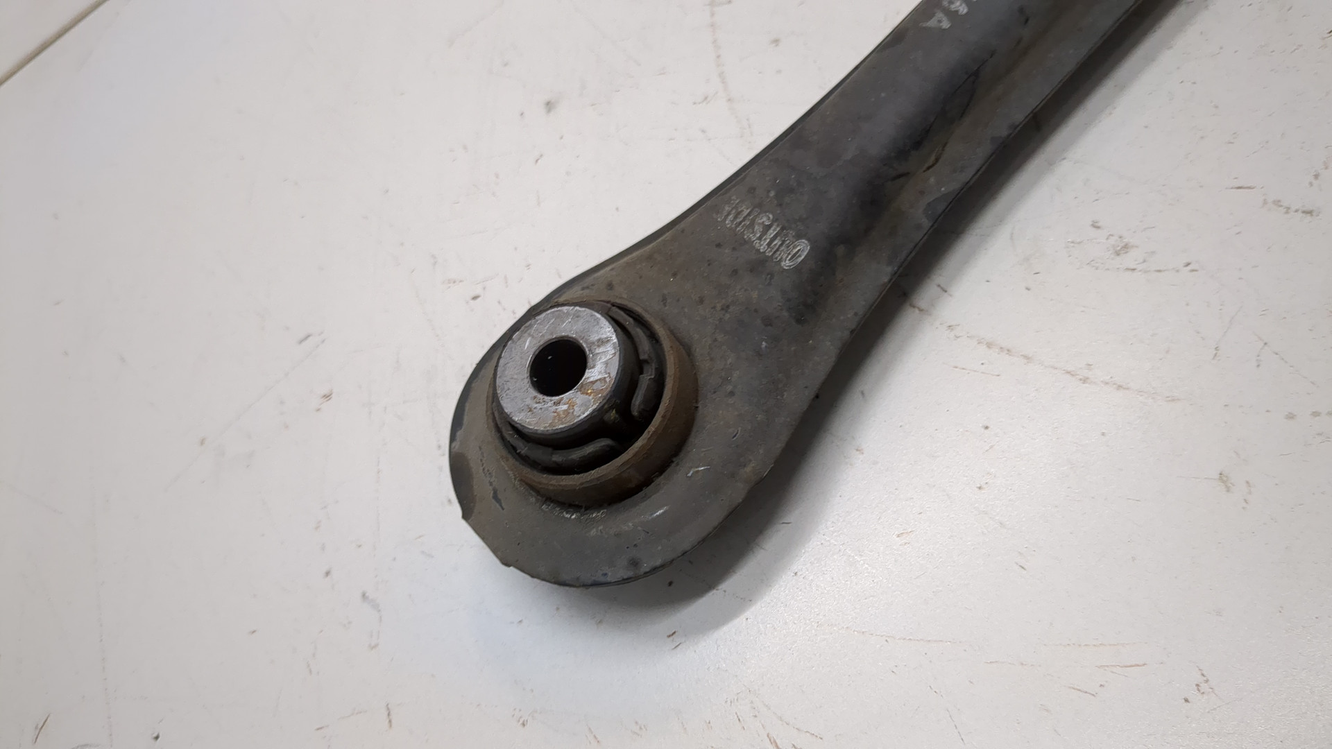 Рычаг задний