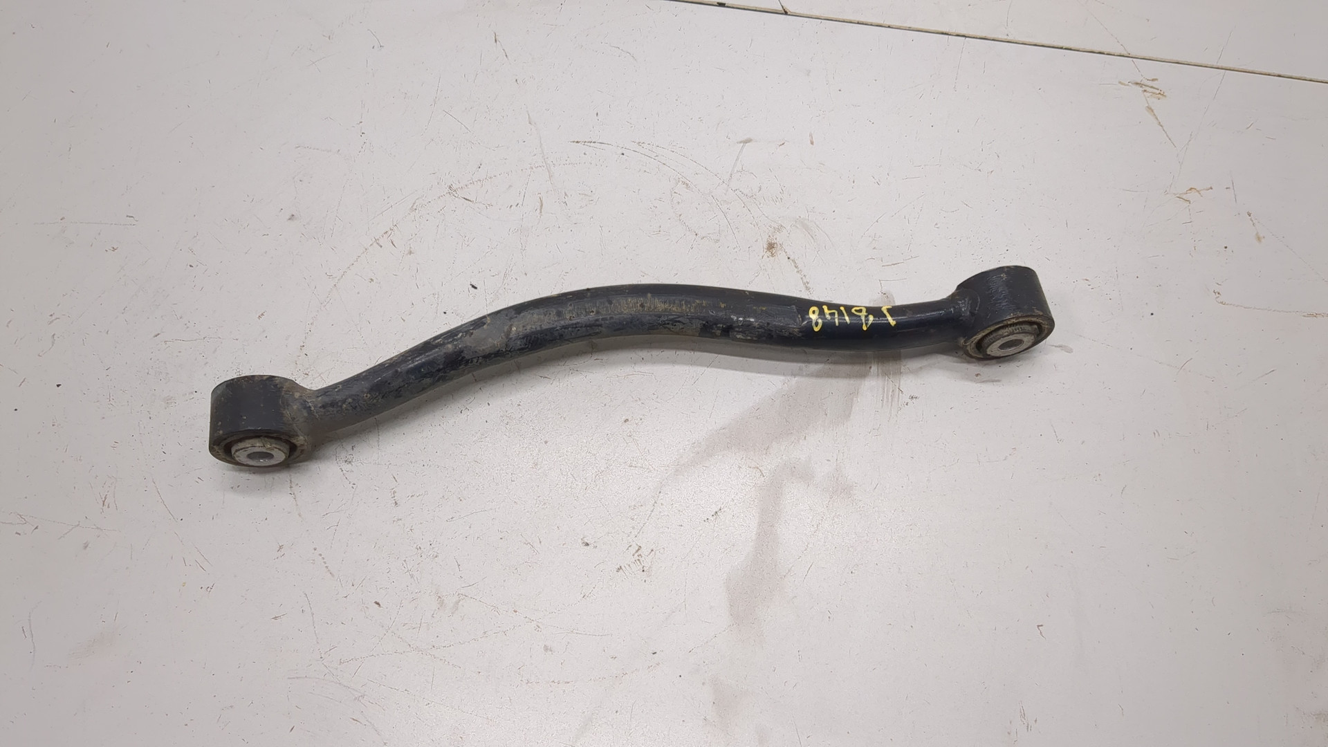 Рычаг задний