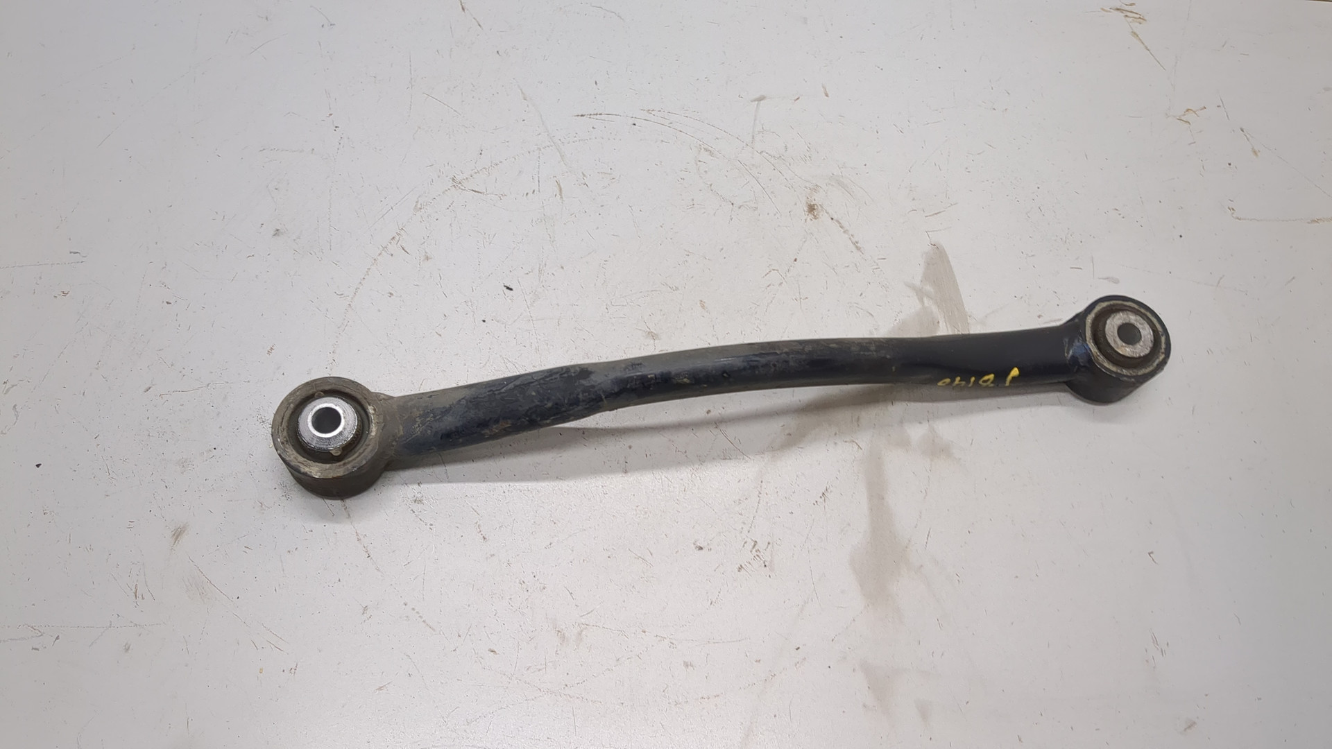 Рычаг задний