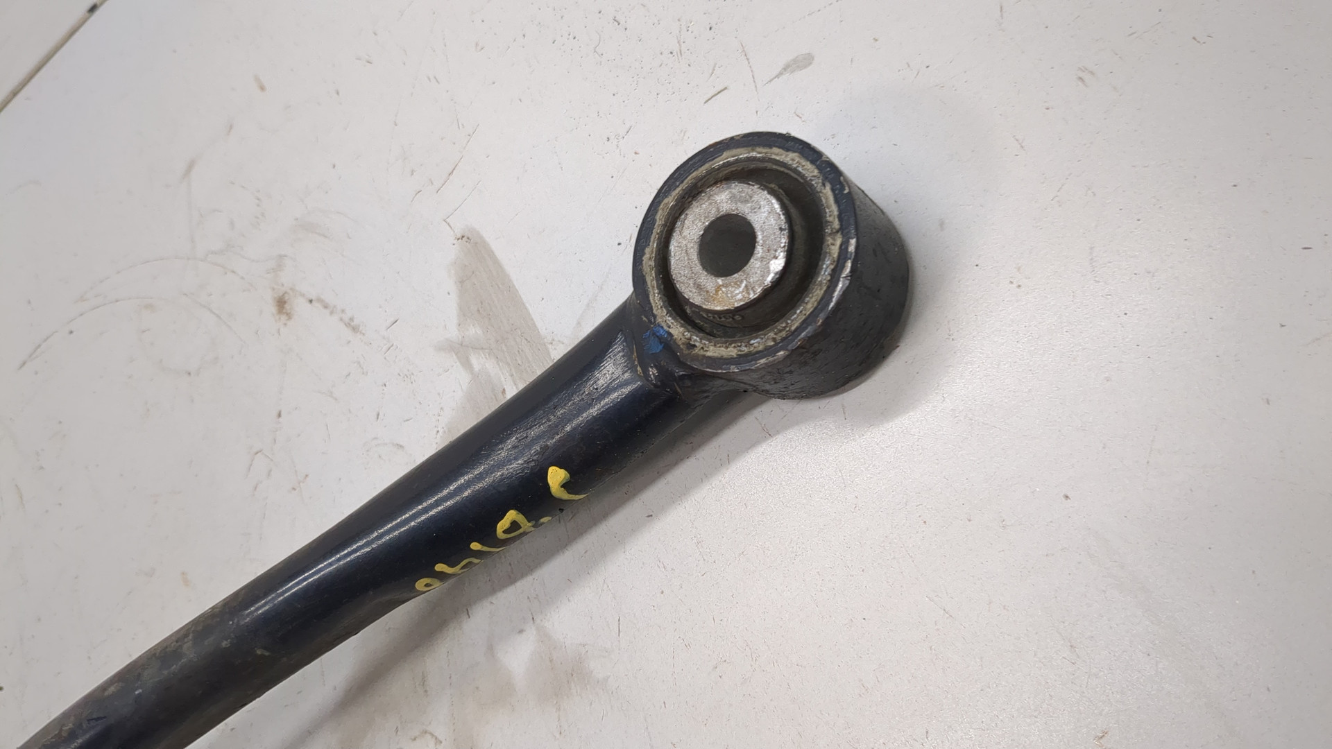 Рычаг задний