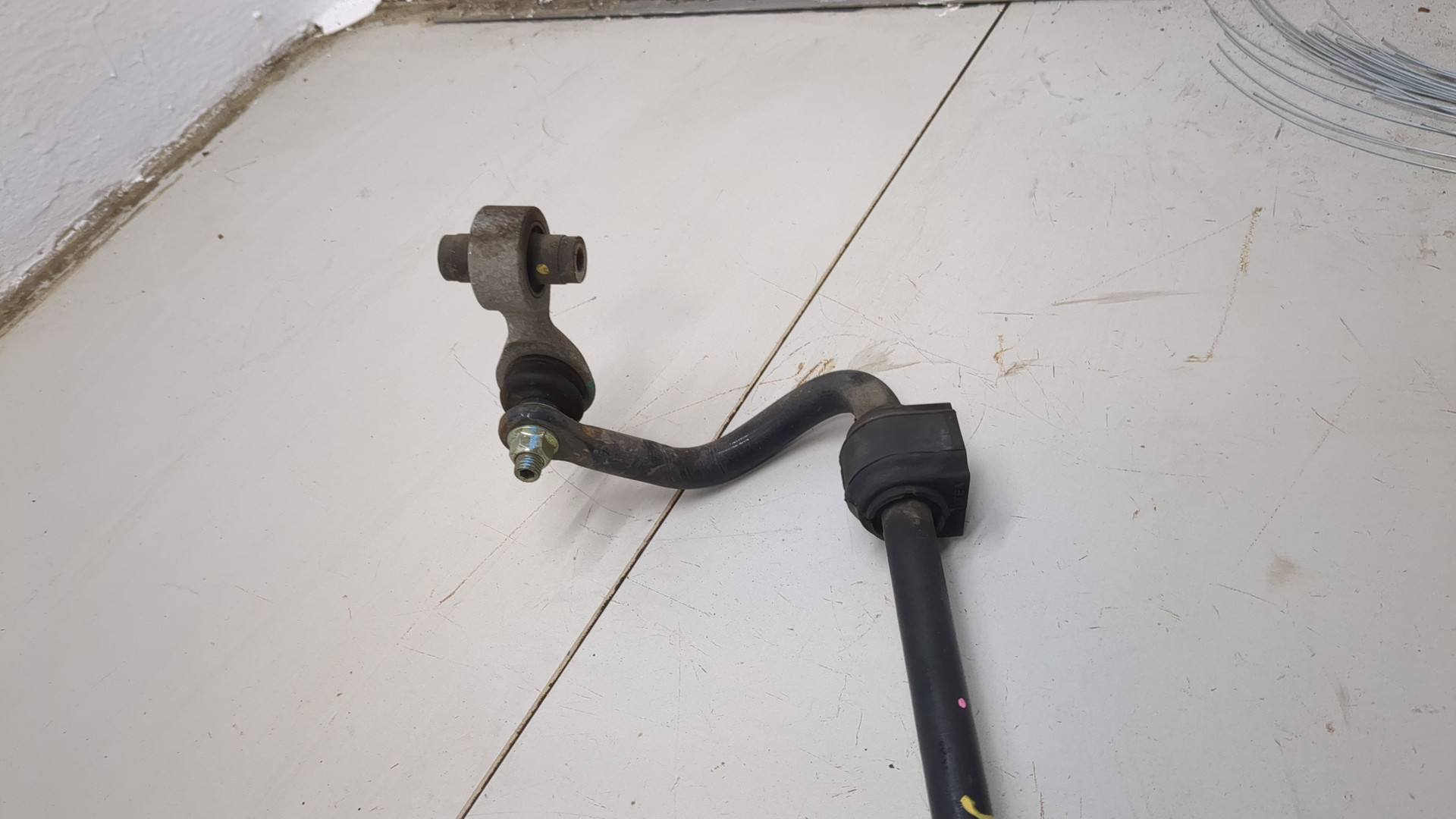 Стабилизатор задний