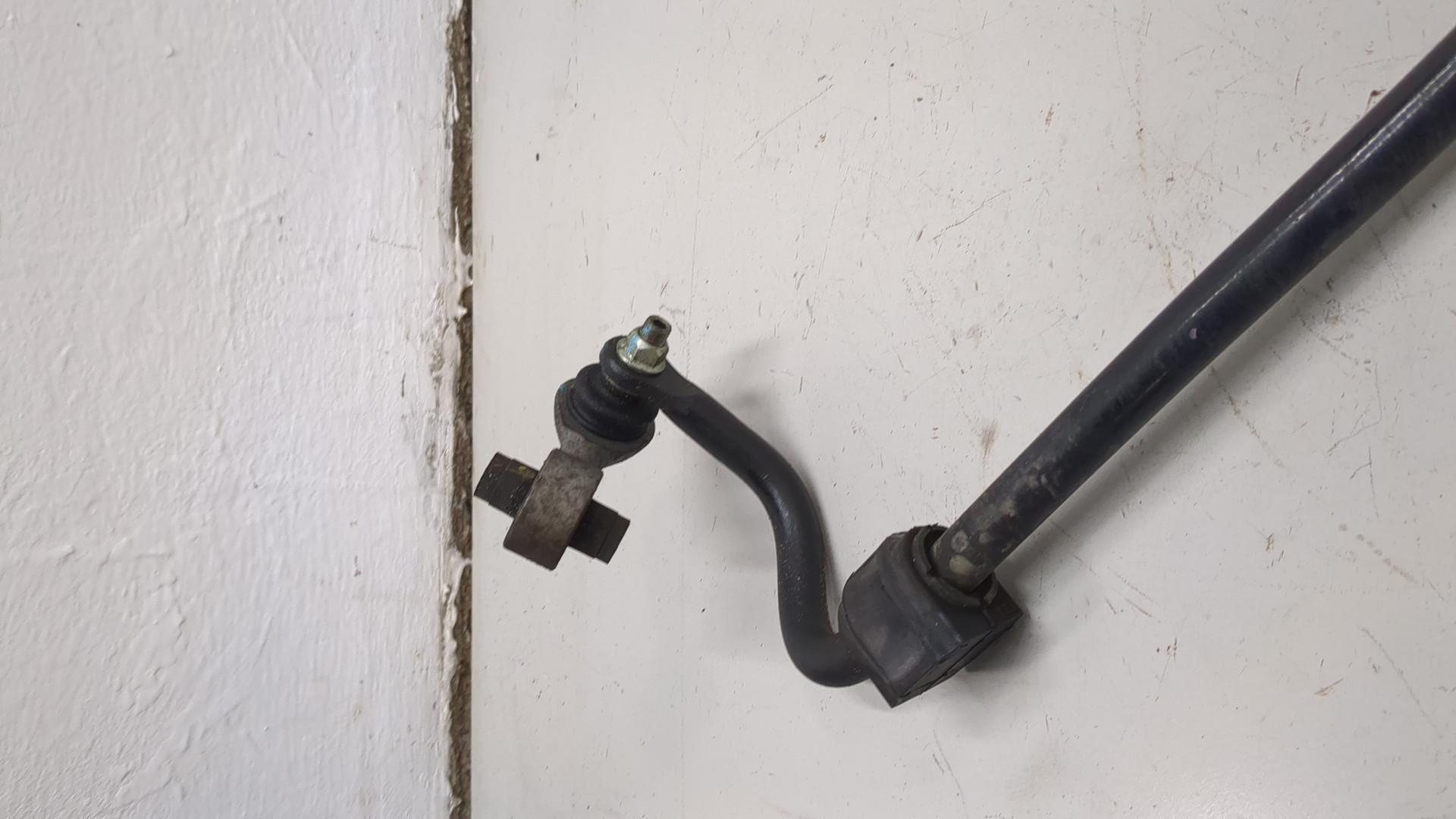 Стабилизатор задний