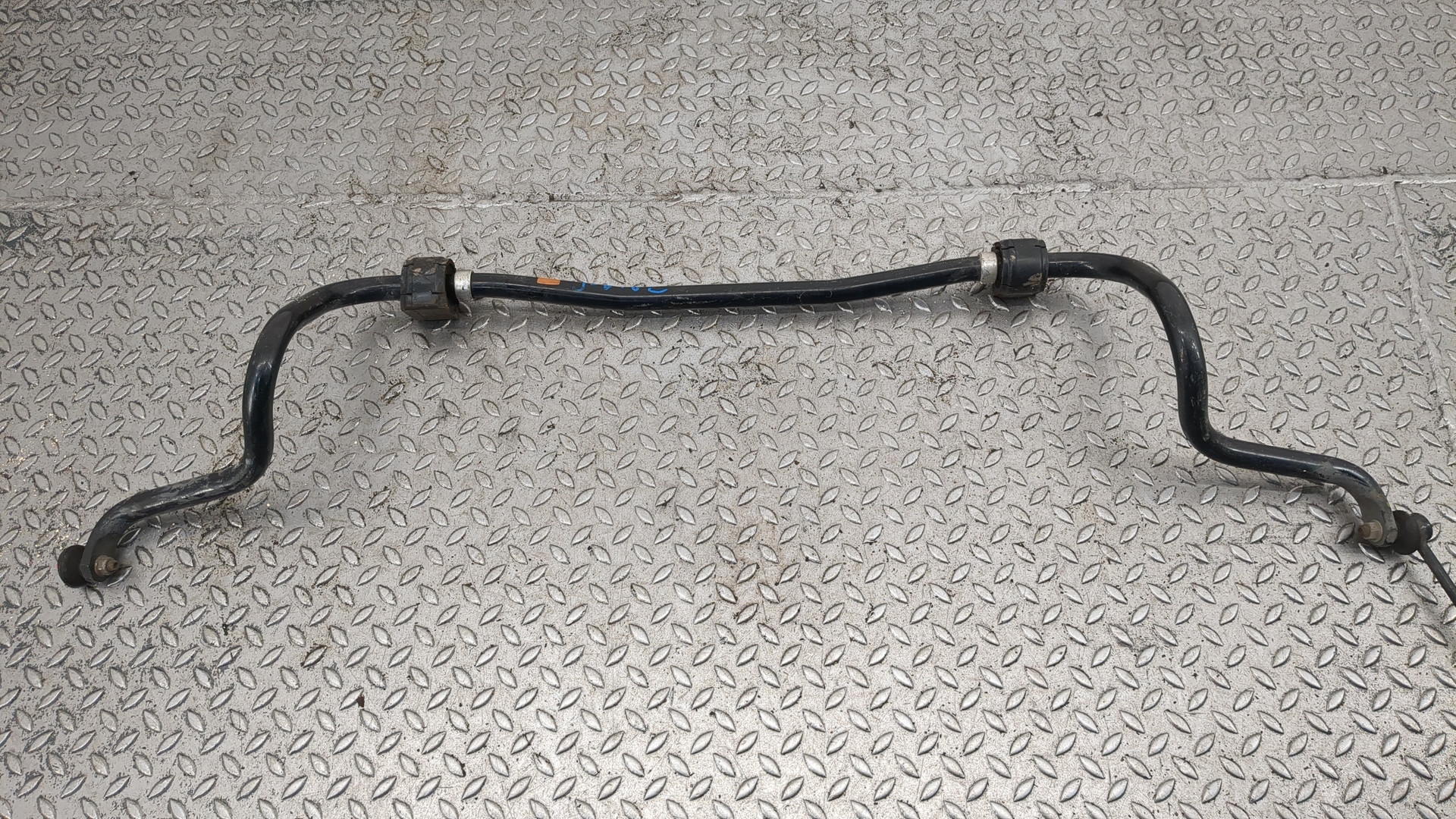 Стабилизатор передний