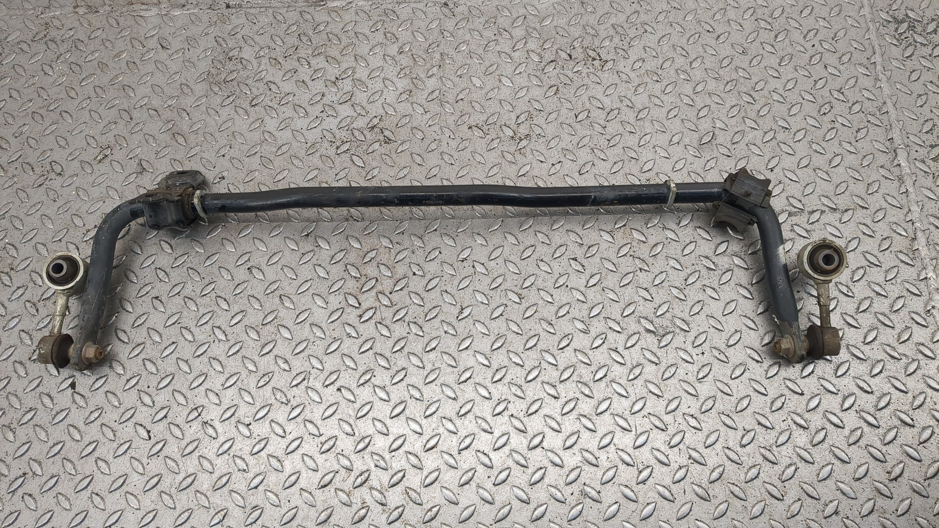 Стабилизатор задний