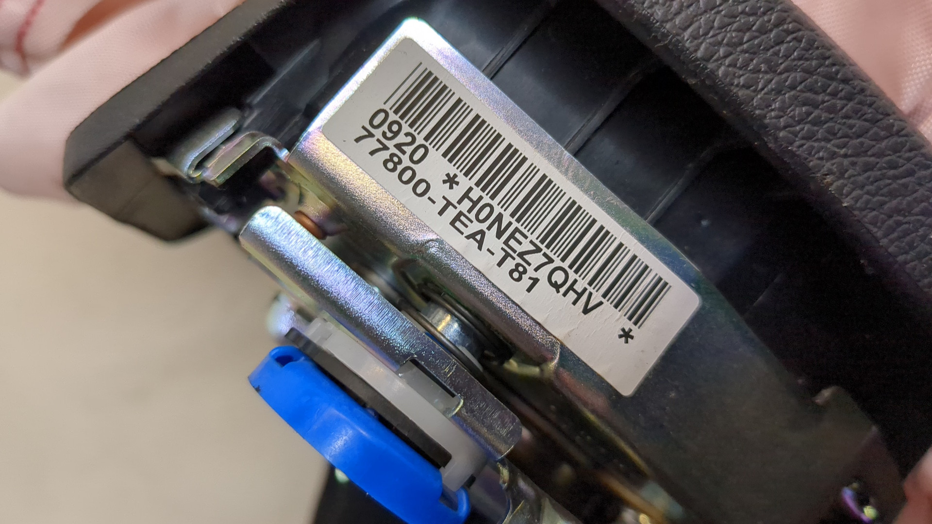 Подушка безопасности в рулевое колесо