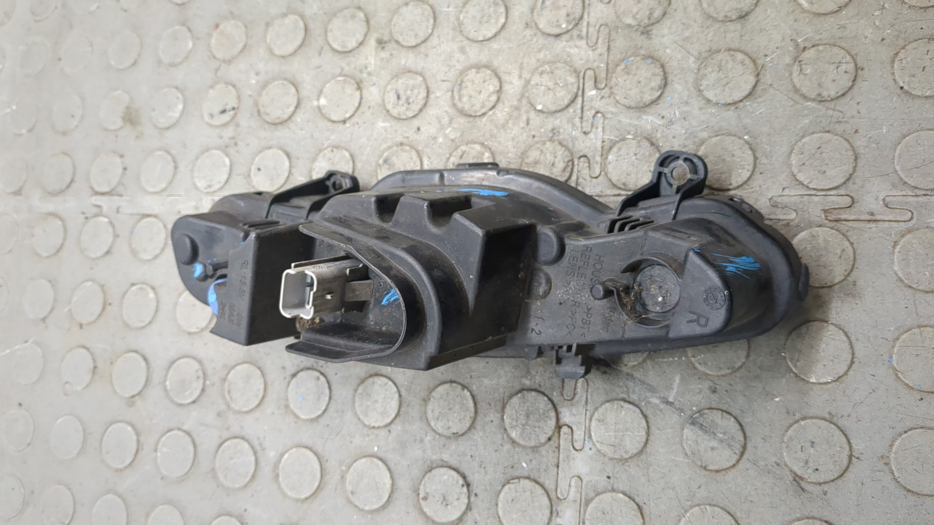 Фара дневного света правая (ходовые огни)