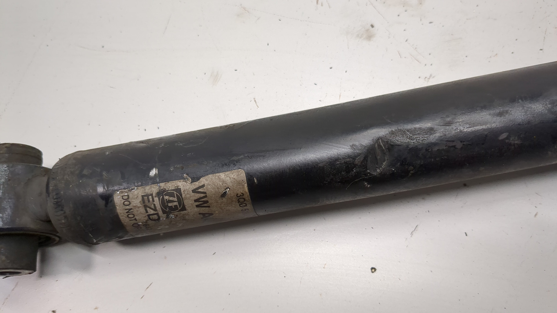 Амортизатор задний (стойка)