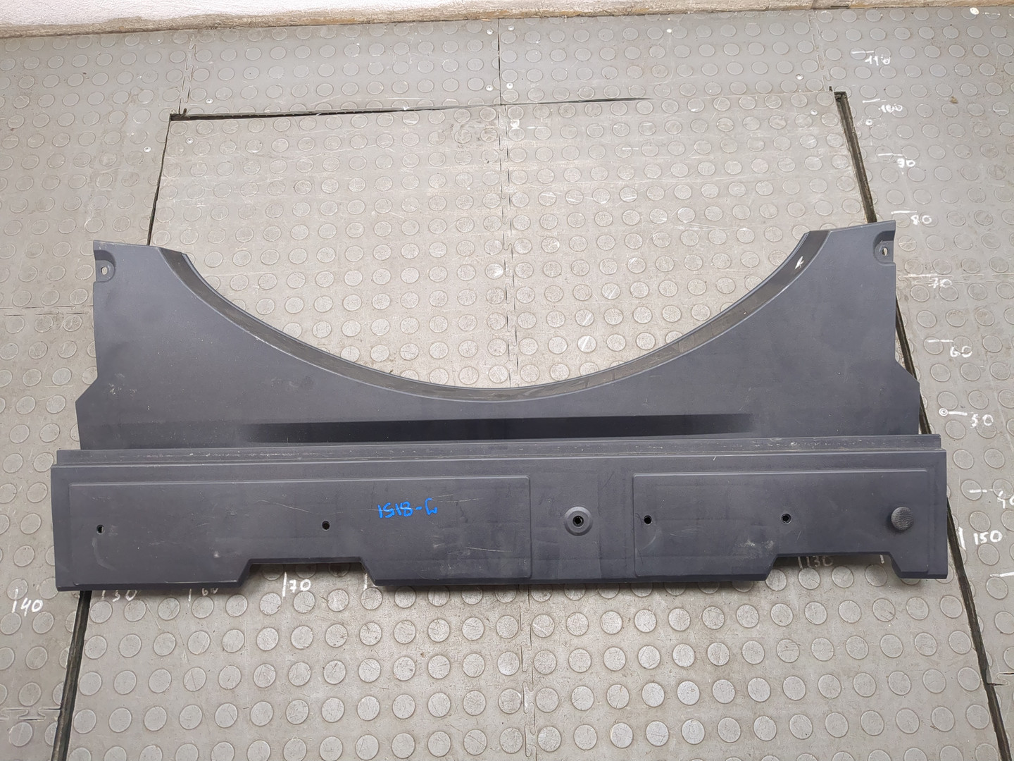 Обшивка багажника