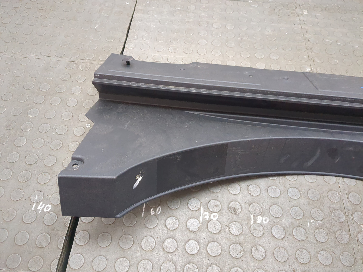 Обшивка багажника