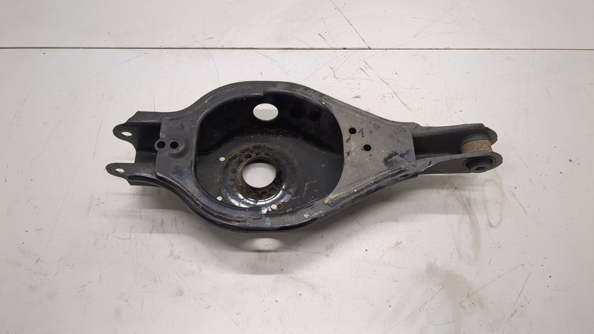 Рычаг задний