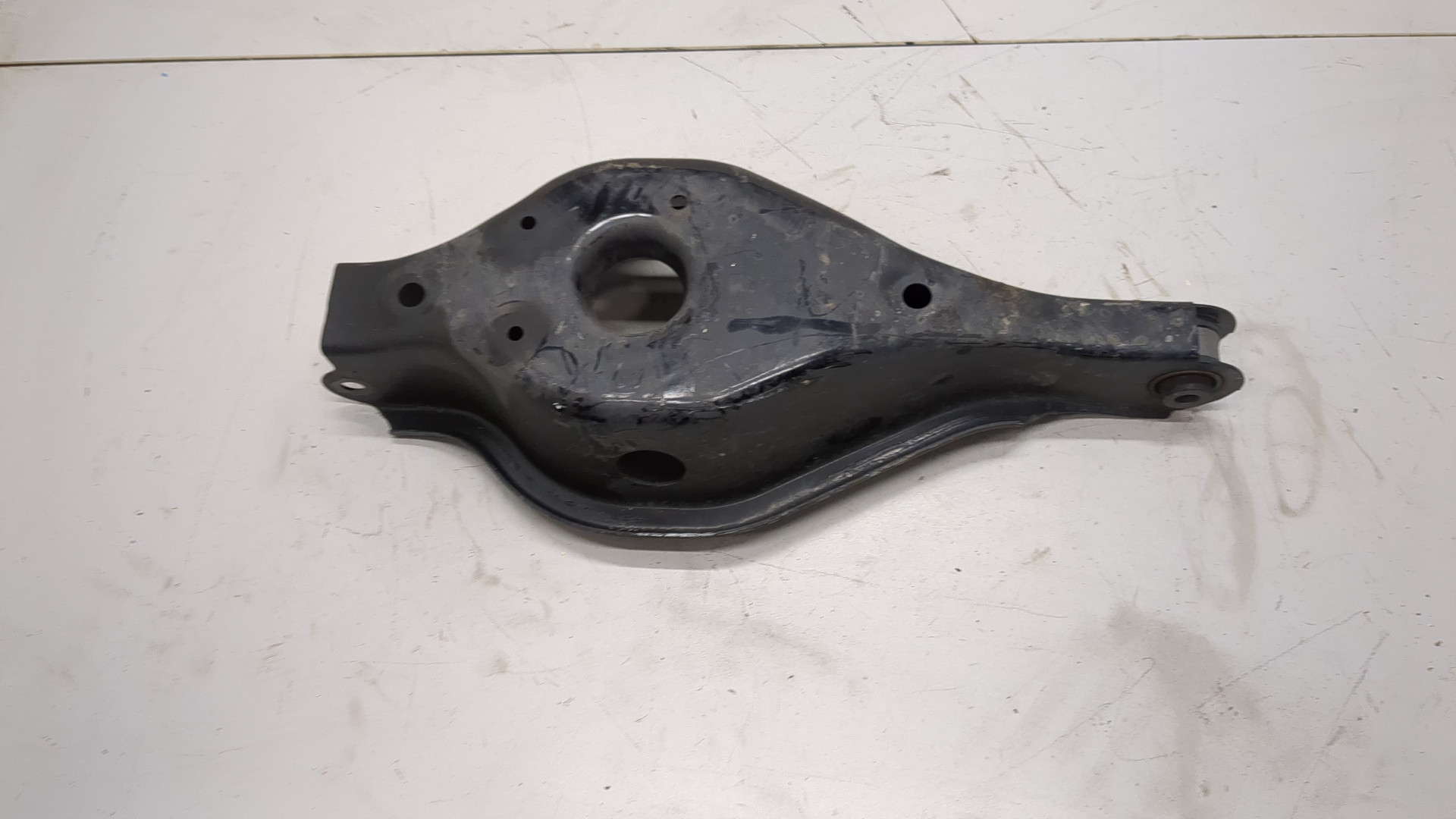 Рычаг задний