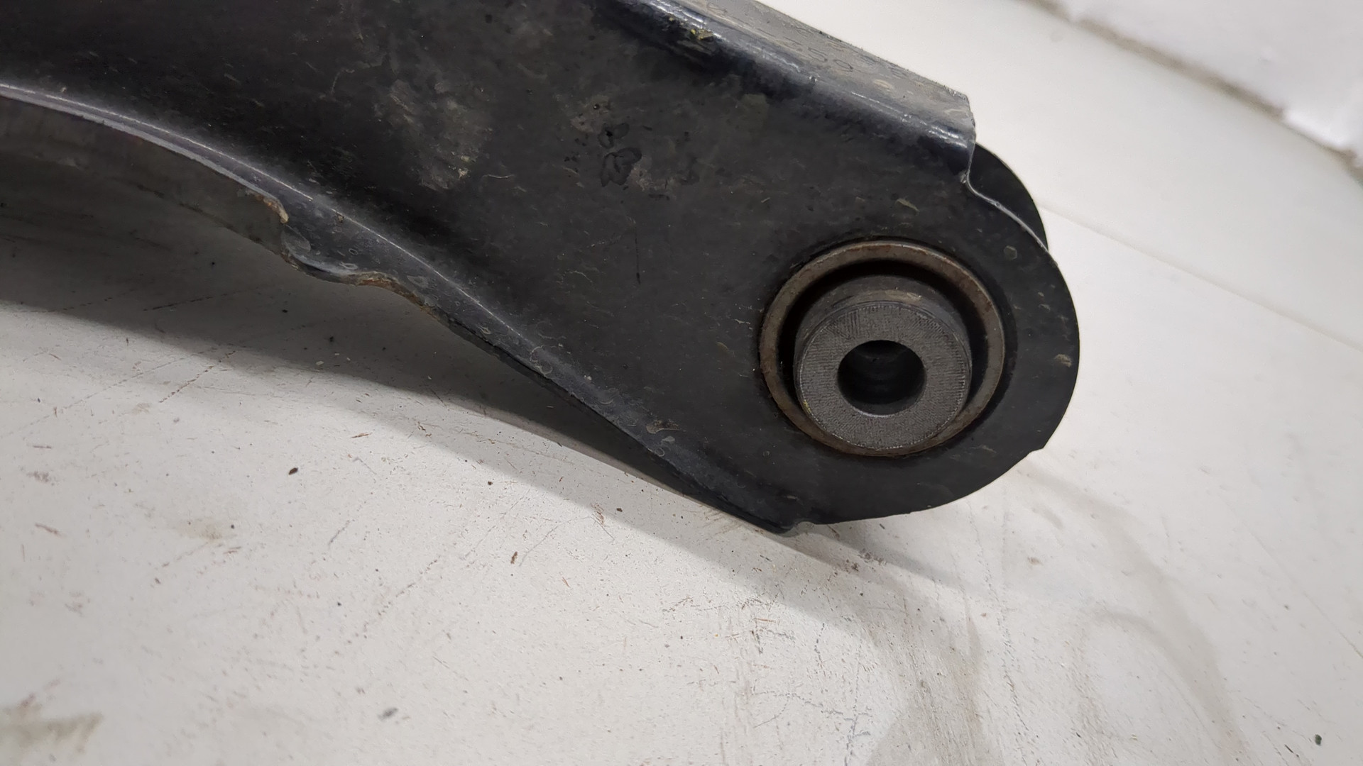 Рычаг задний