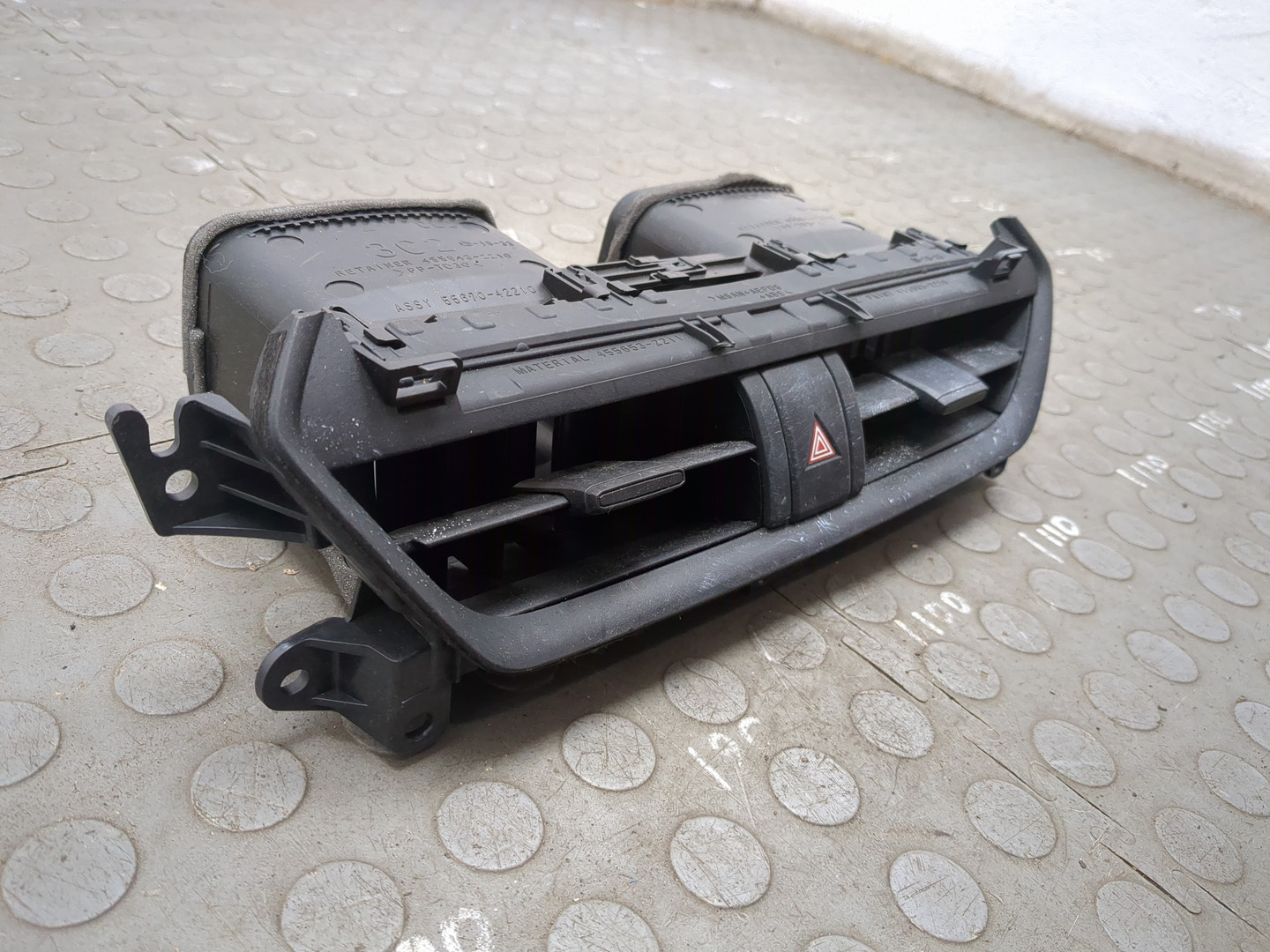 Дефлектор воздушный