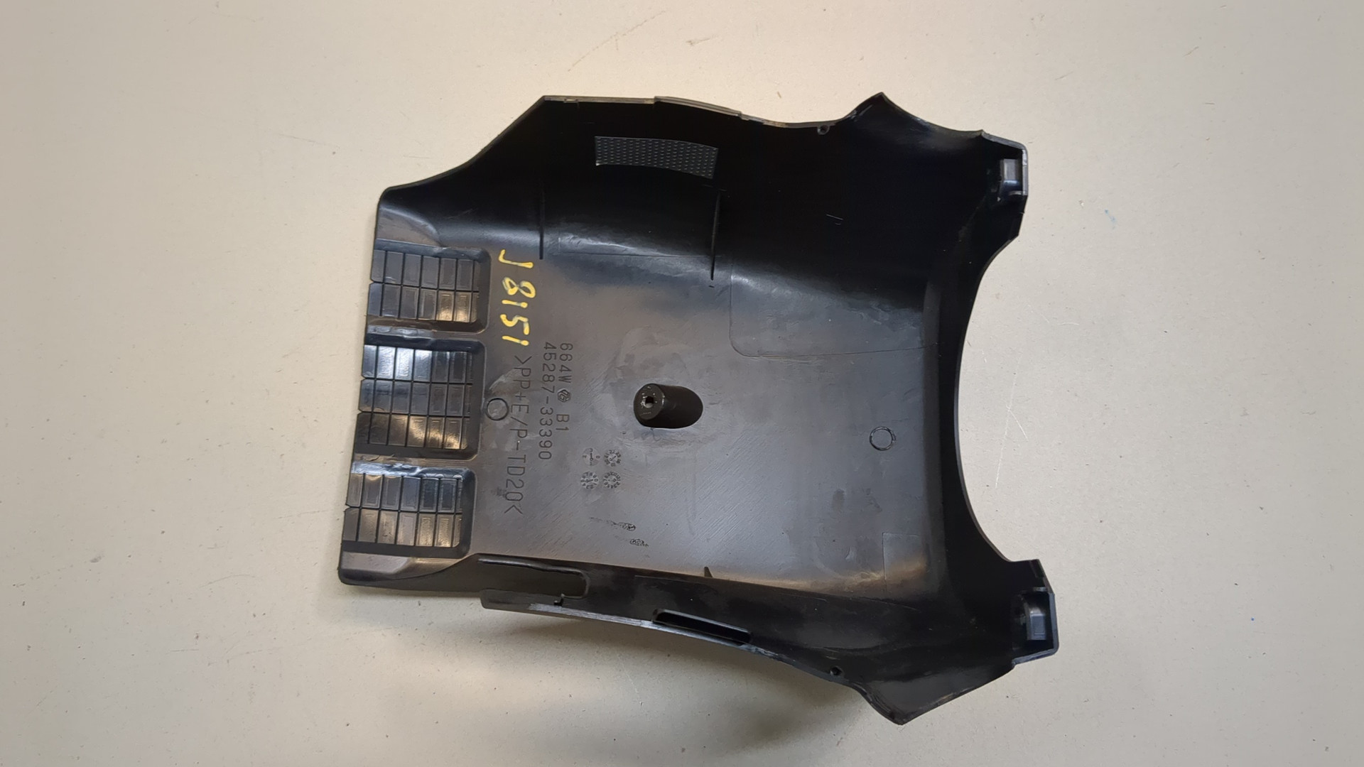 Кожух рулевой колонки