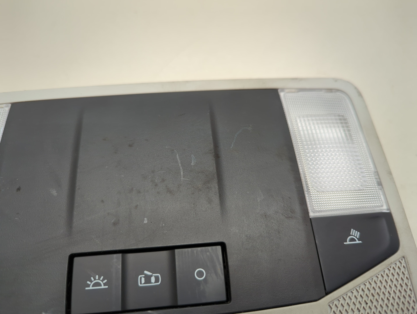 Плафон салонный