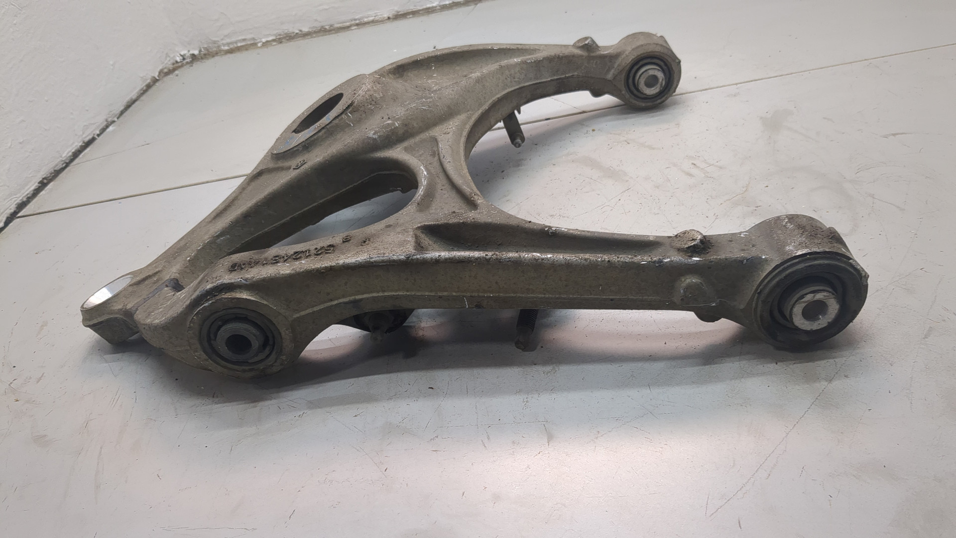 Рычаг задний правый