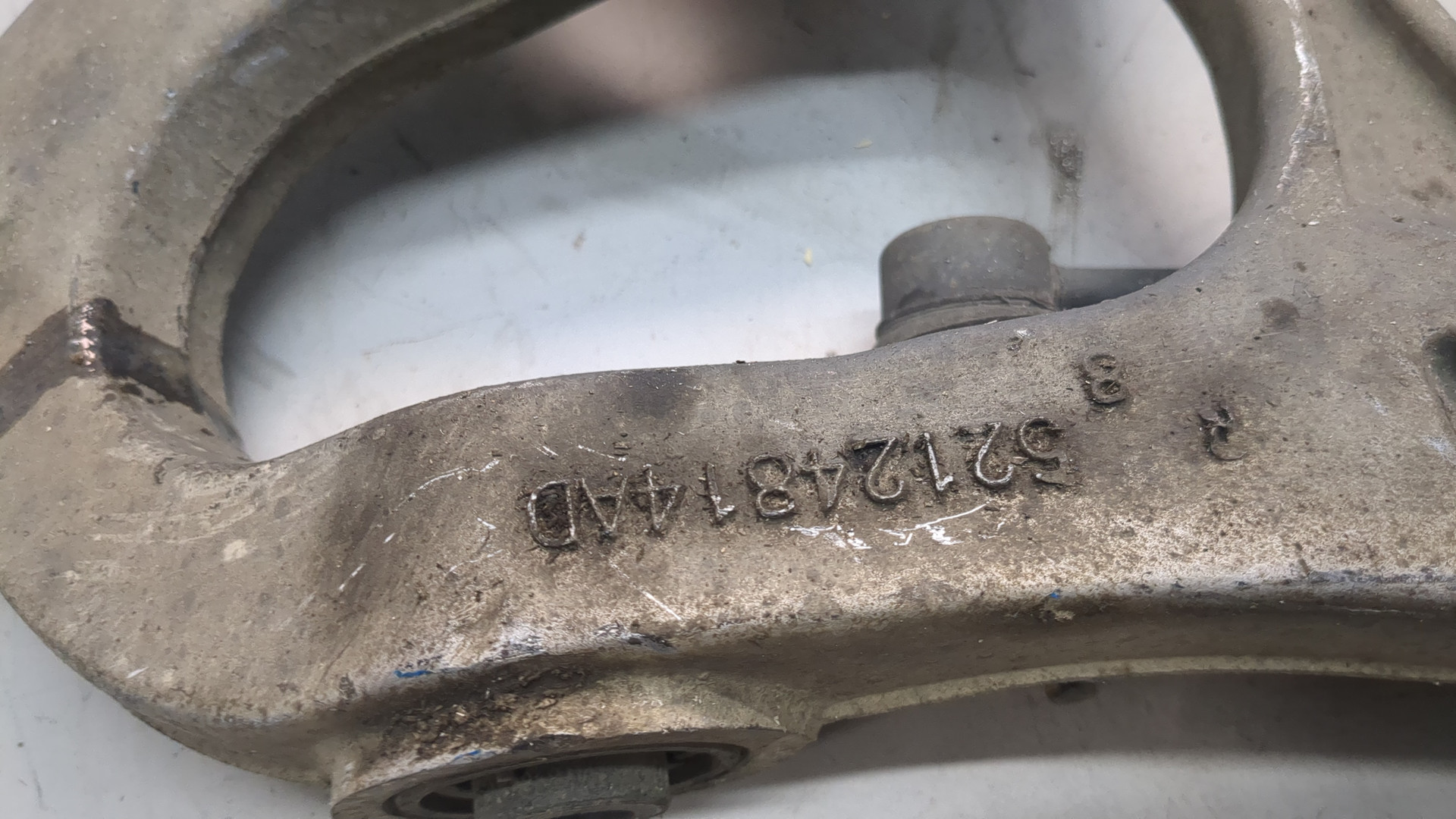 Рычаг задний правый