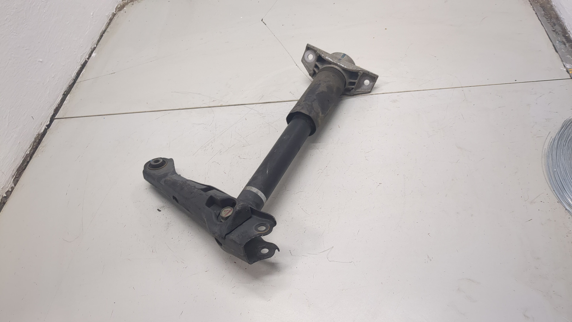 Амортизатор задний (стойка)