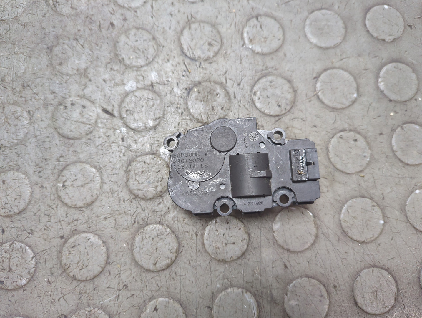 Моторчик заслонки печки