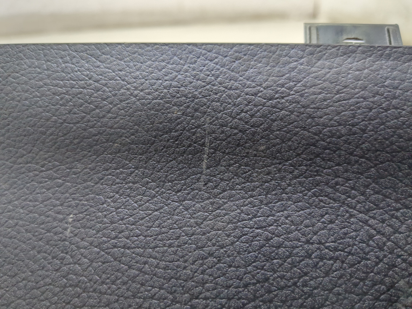 Обшивка двери багажника