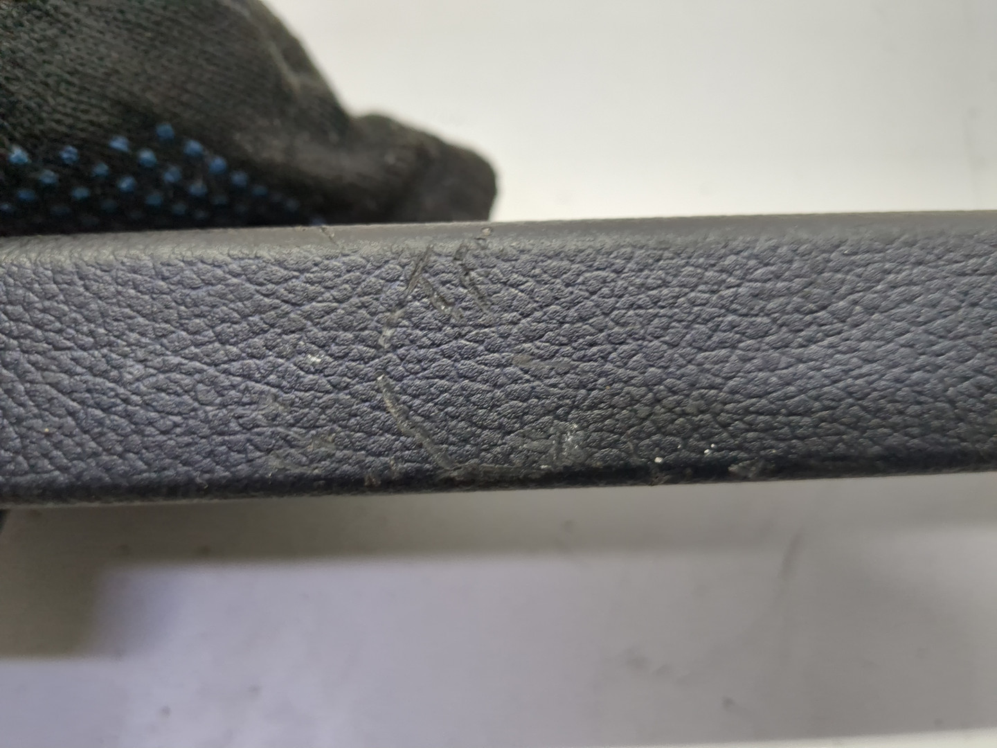 Обшивка двери багажника