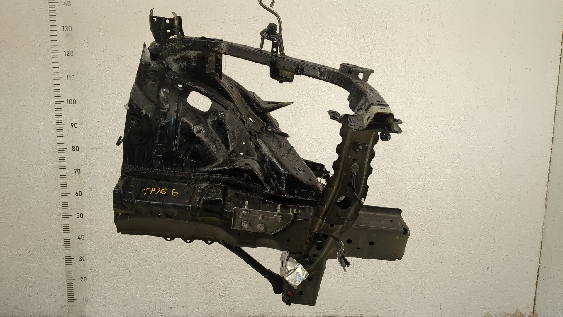 Лонжерон передний левый