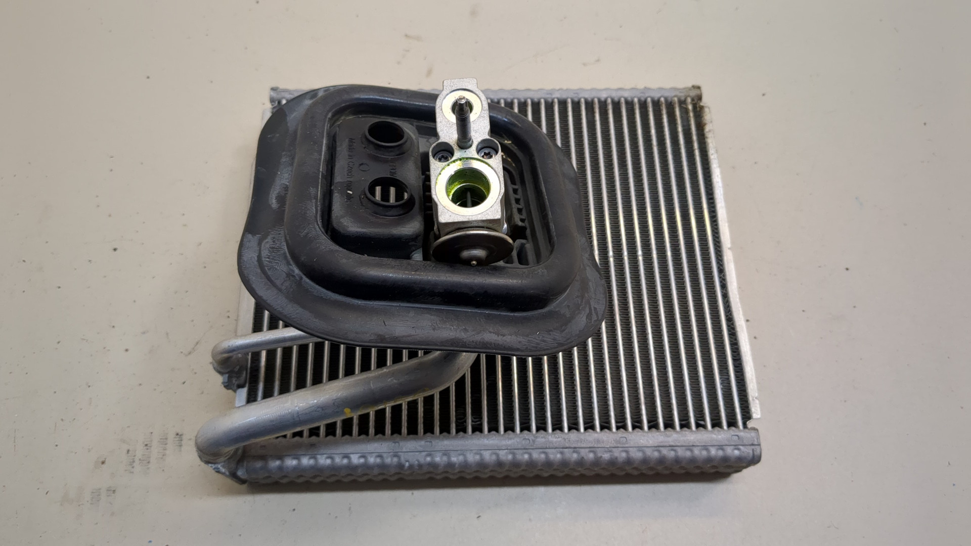 Радиатор кондиционера / конденсер