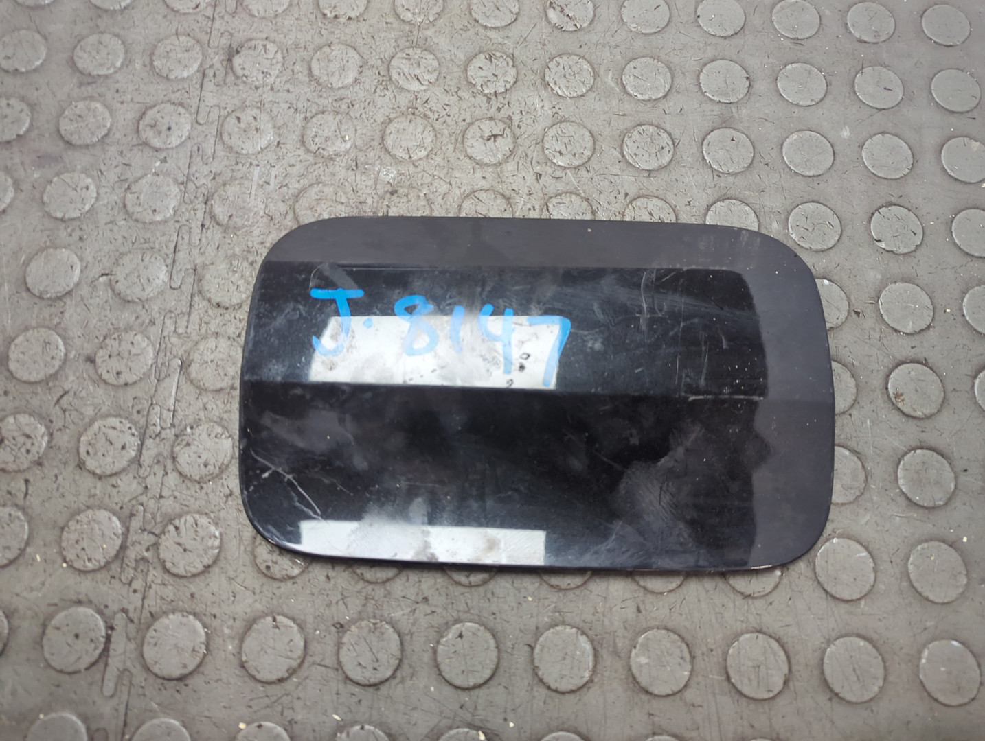 Лючок бензобака