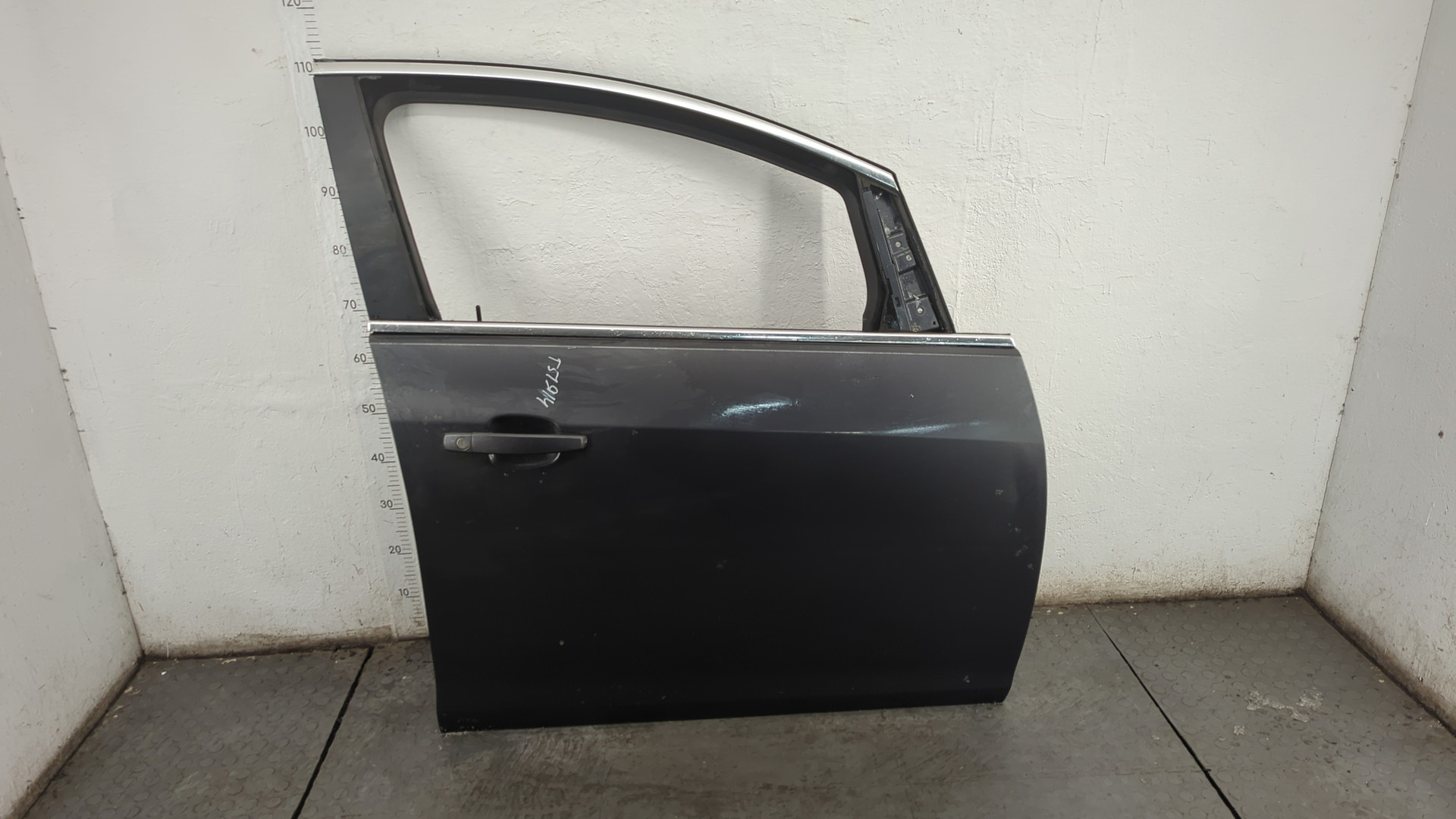 Дверь передняя правая