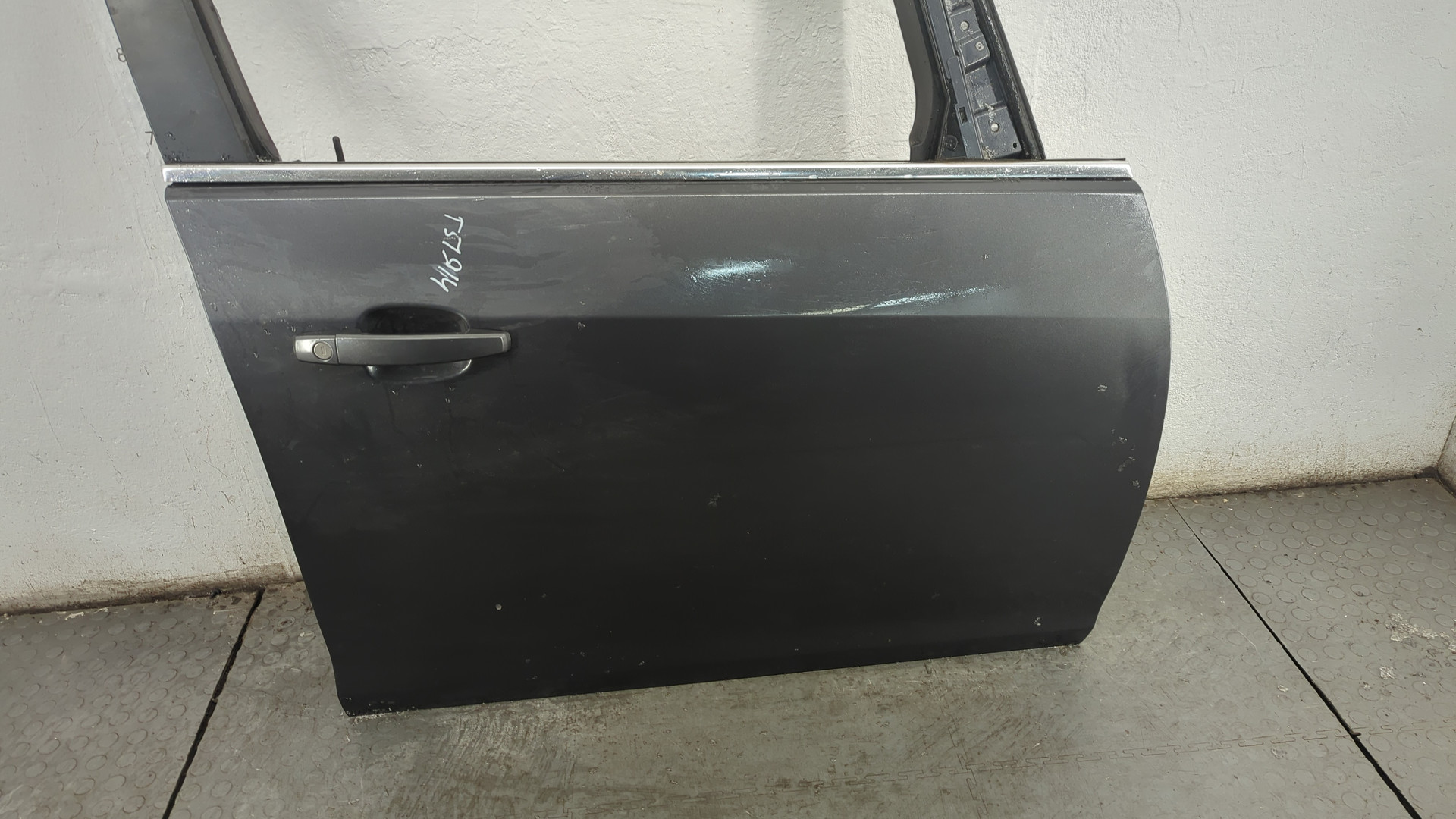 Дверь передняя правая