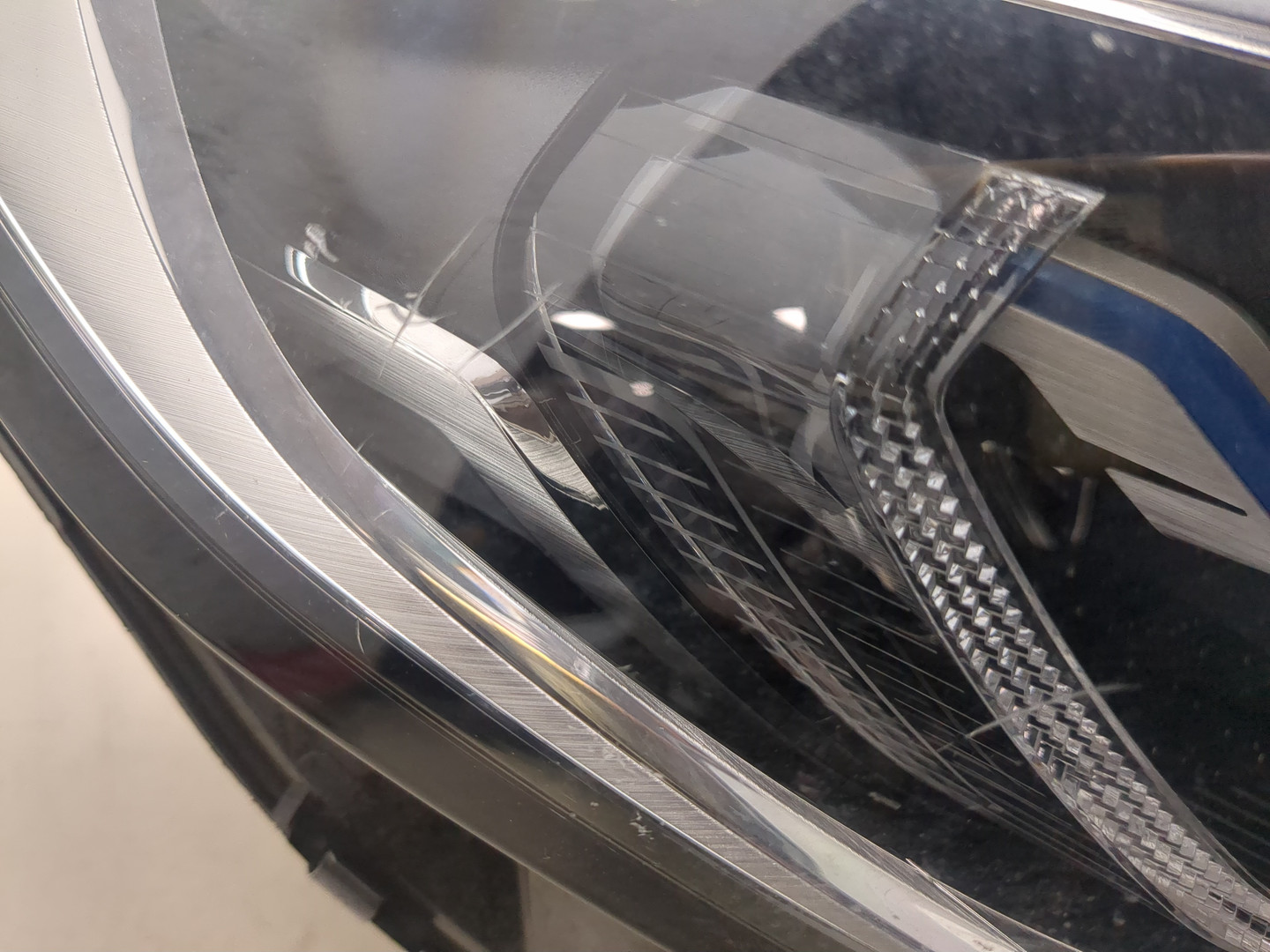 Фара правая