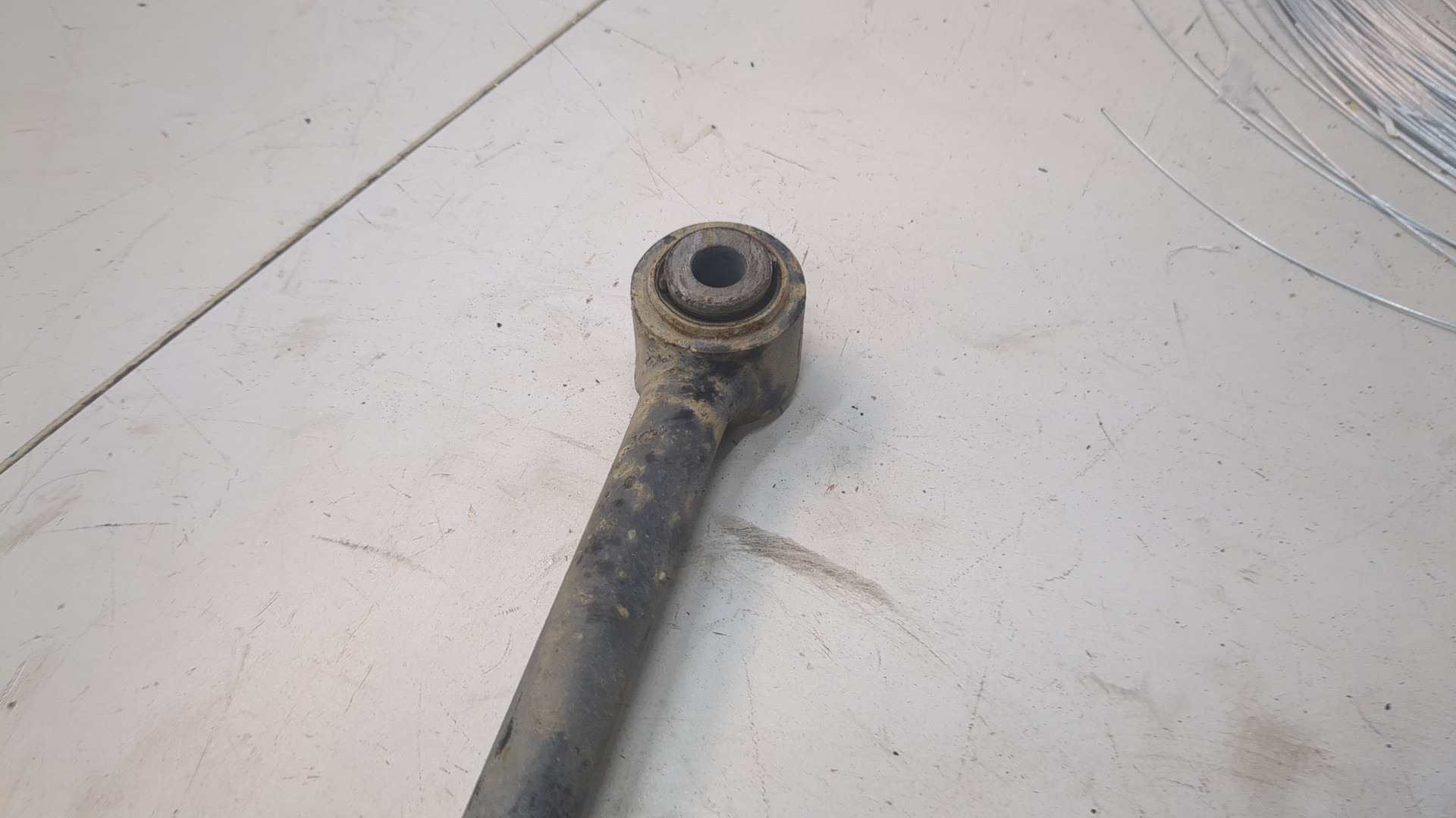 Рычаг задний