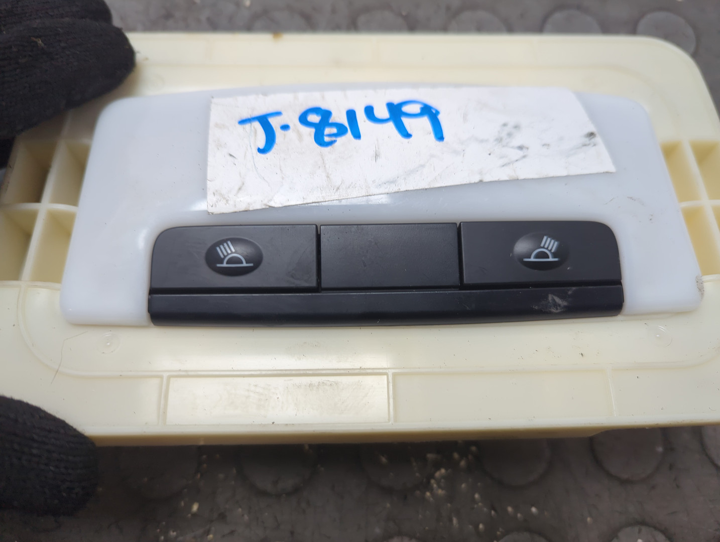 Плафон салонный