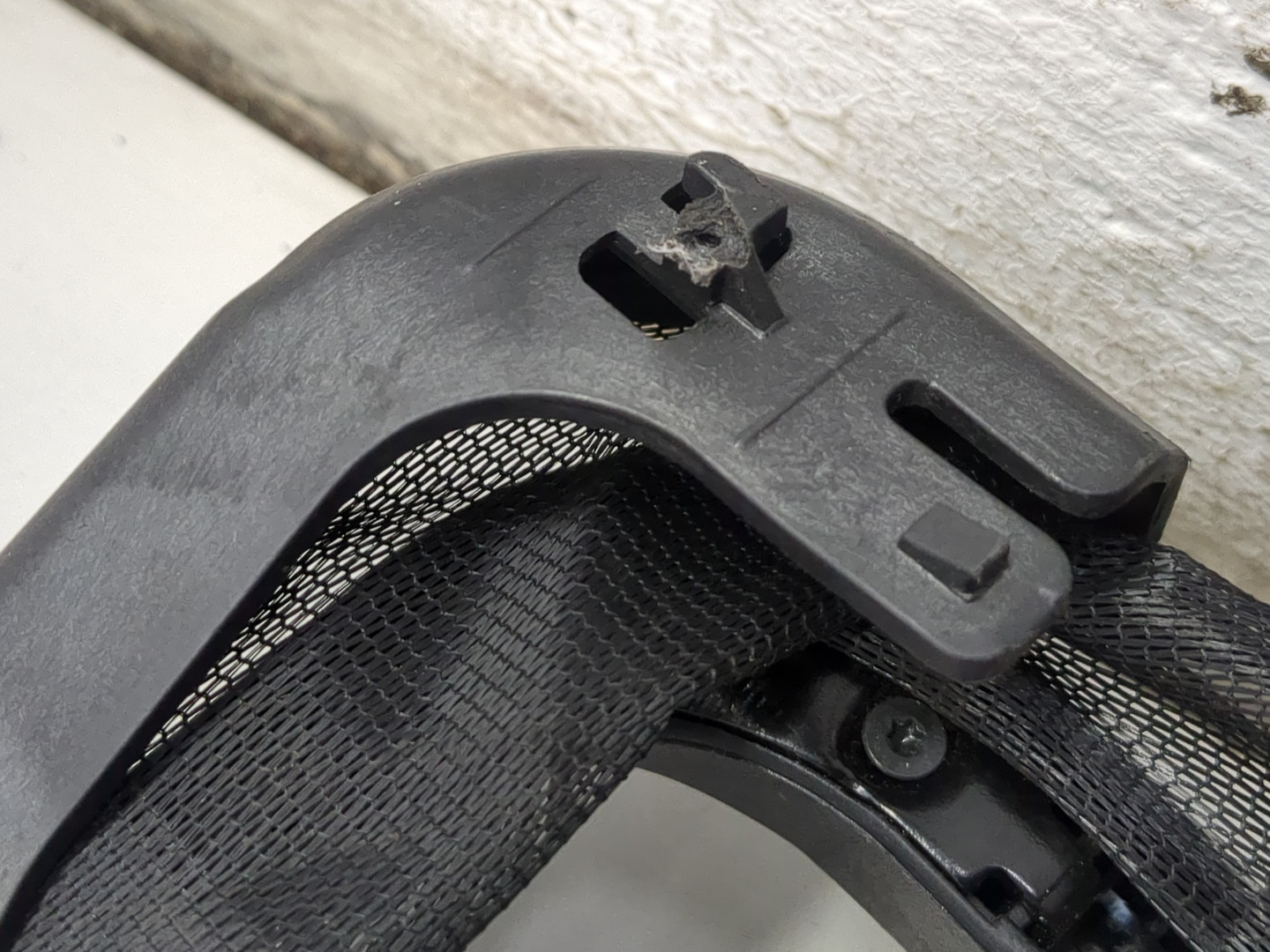 Шторка солнцезащитная