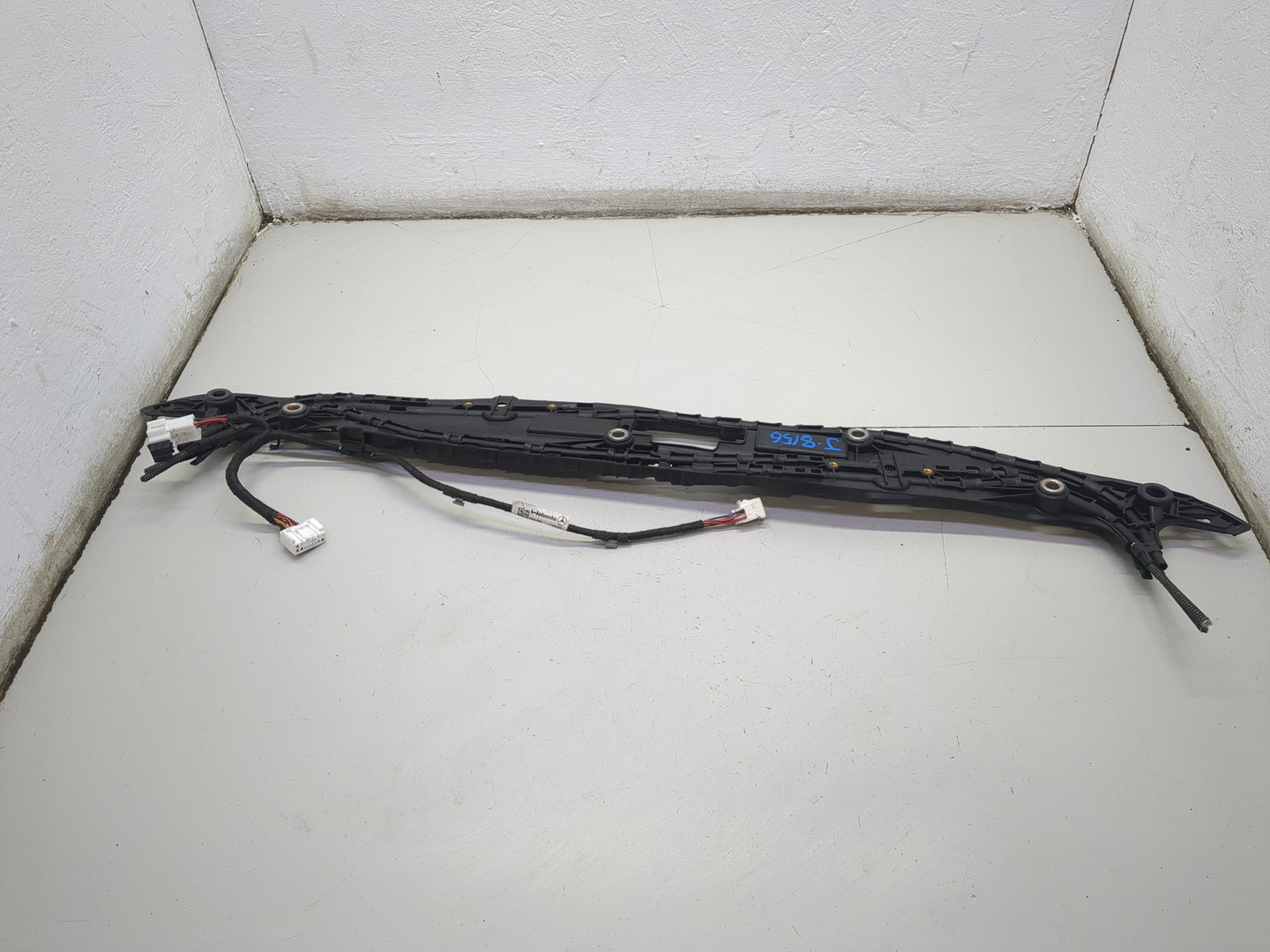 Люк в сборе электрический