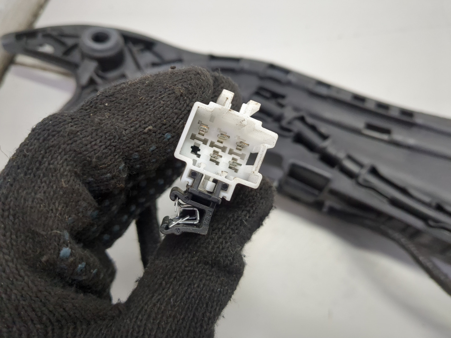 Люк в сборе электрический