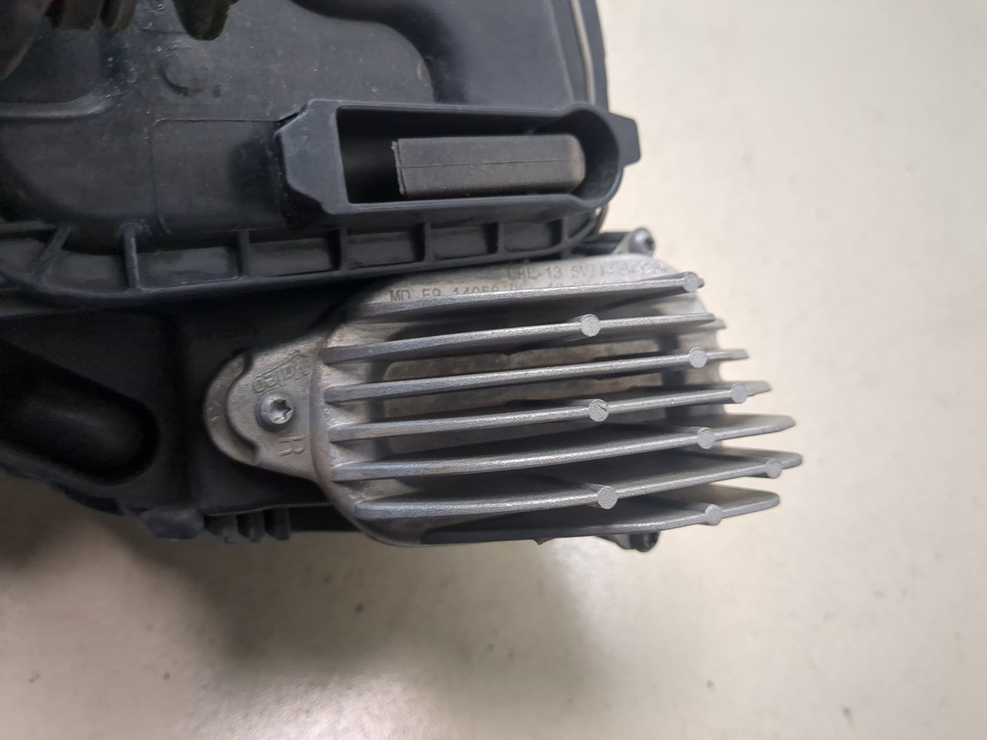 Фара правая