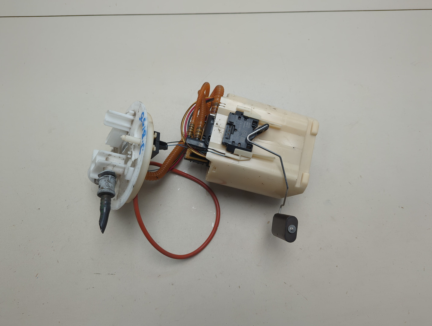 Насос топливный электрический