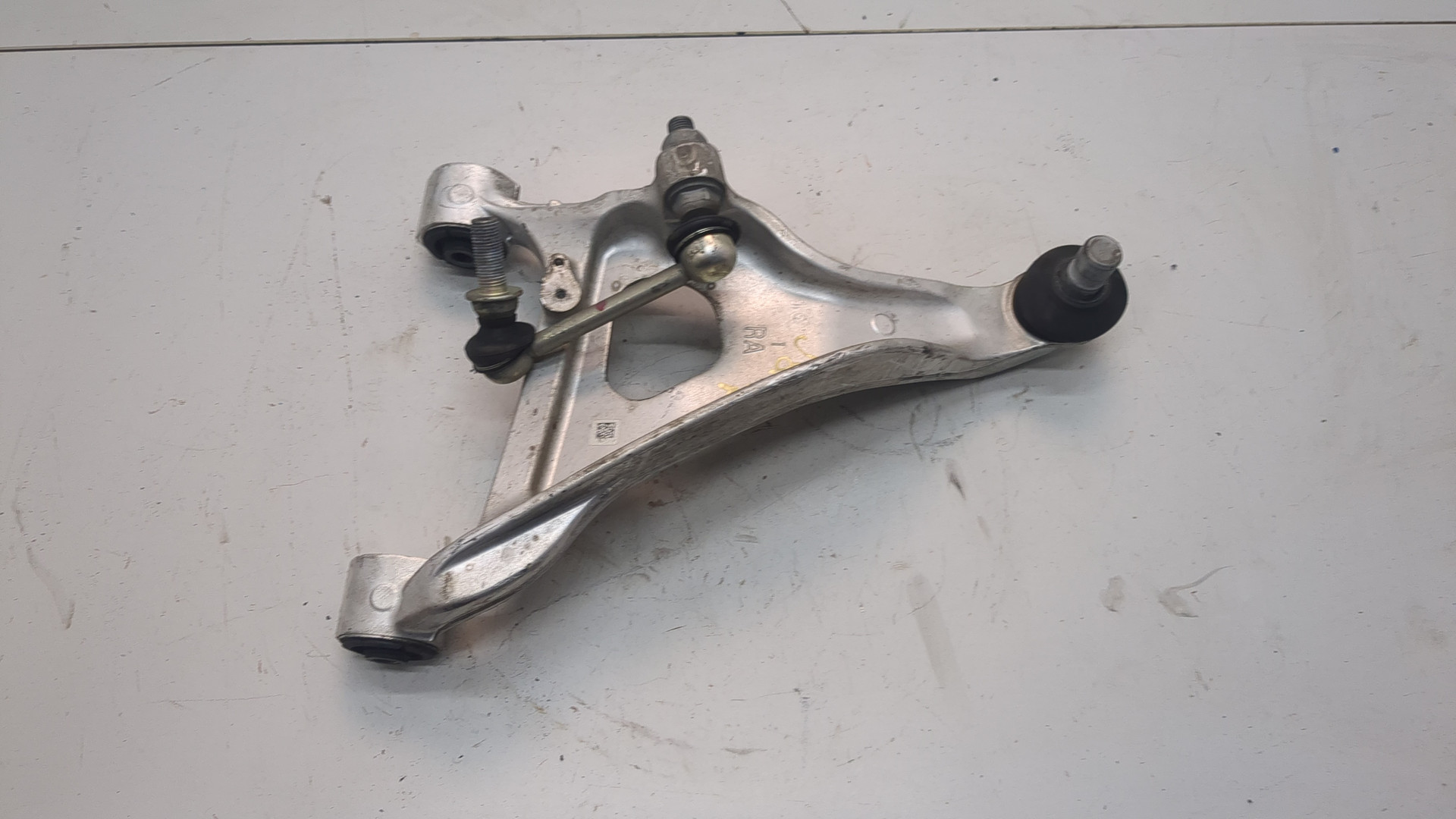 Рычаг задний левый