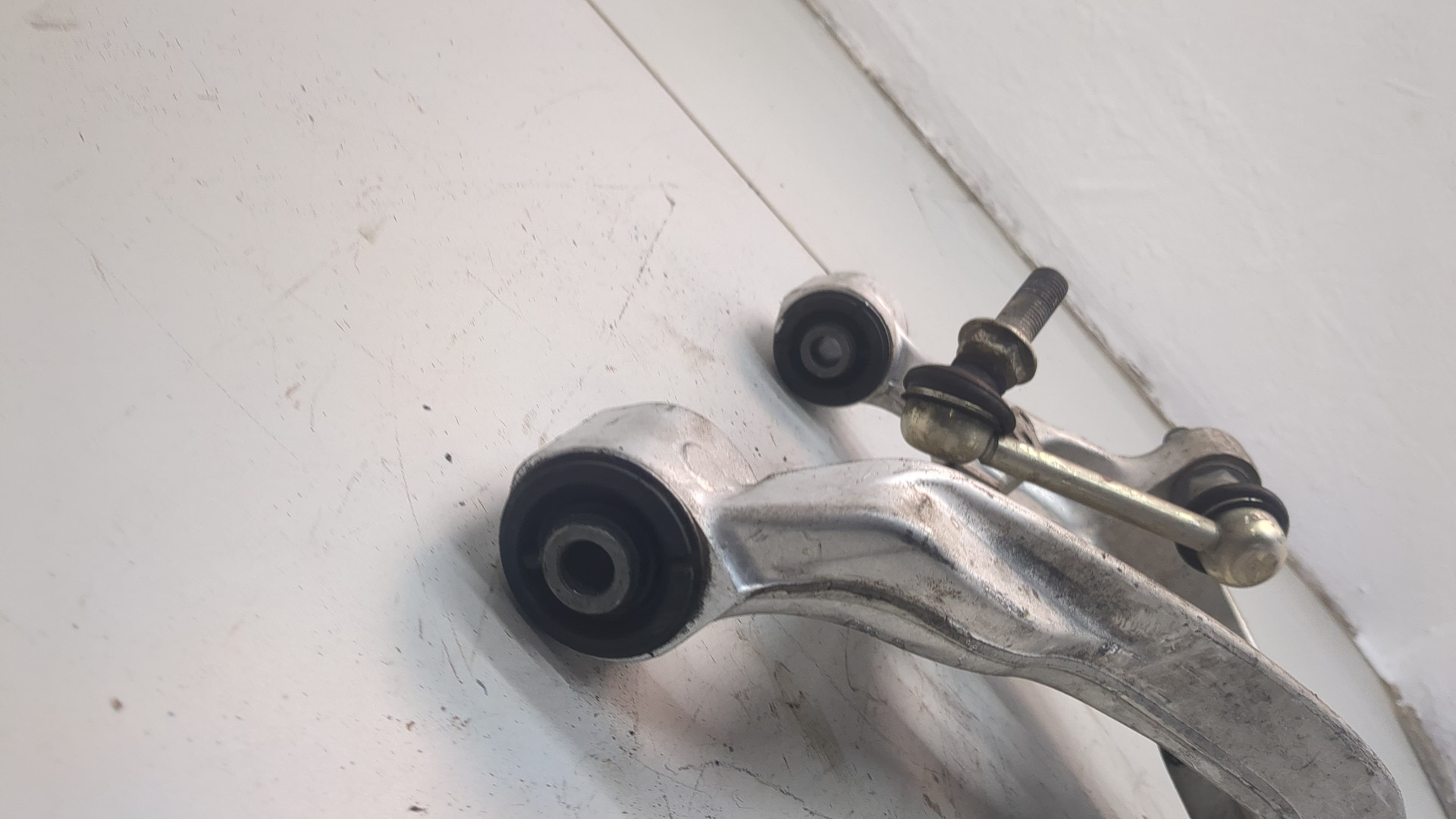 Рычаг задний левый