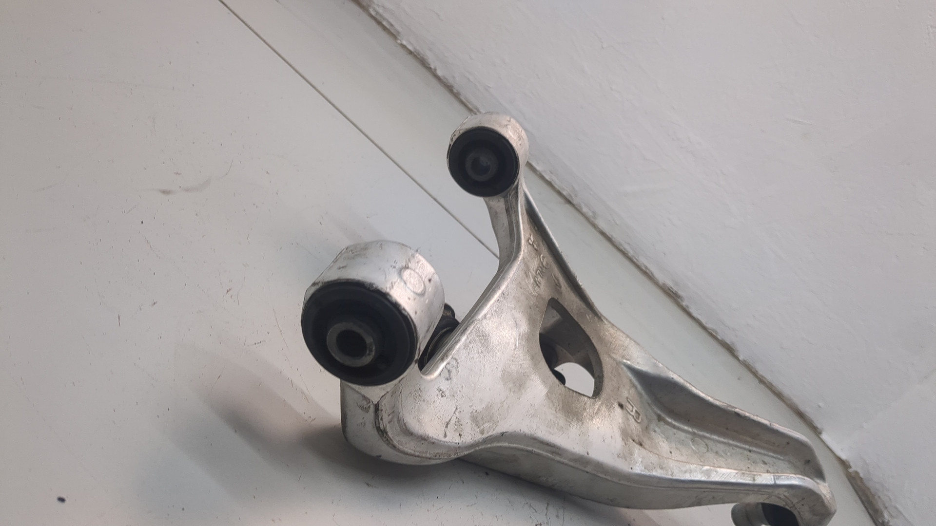 Рычаг задний правый